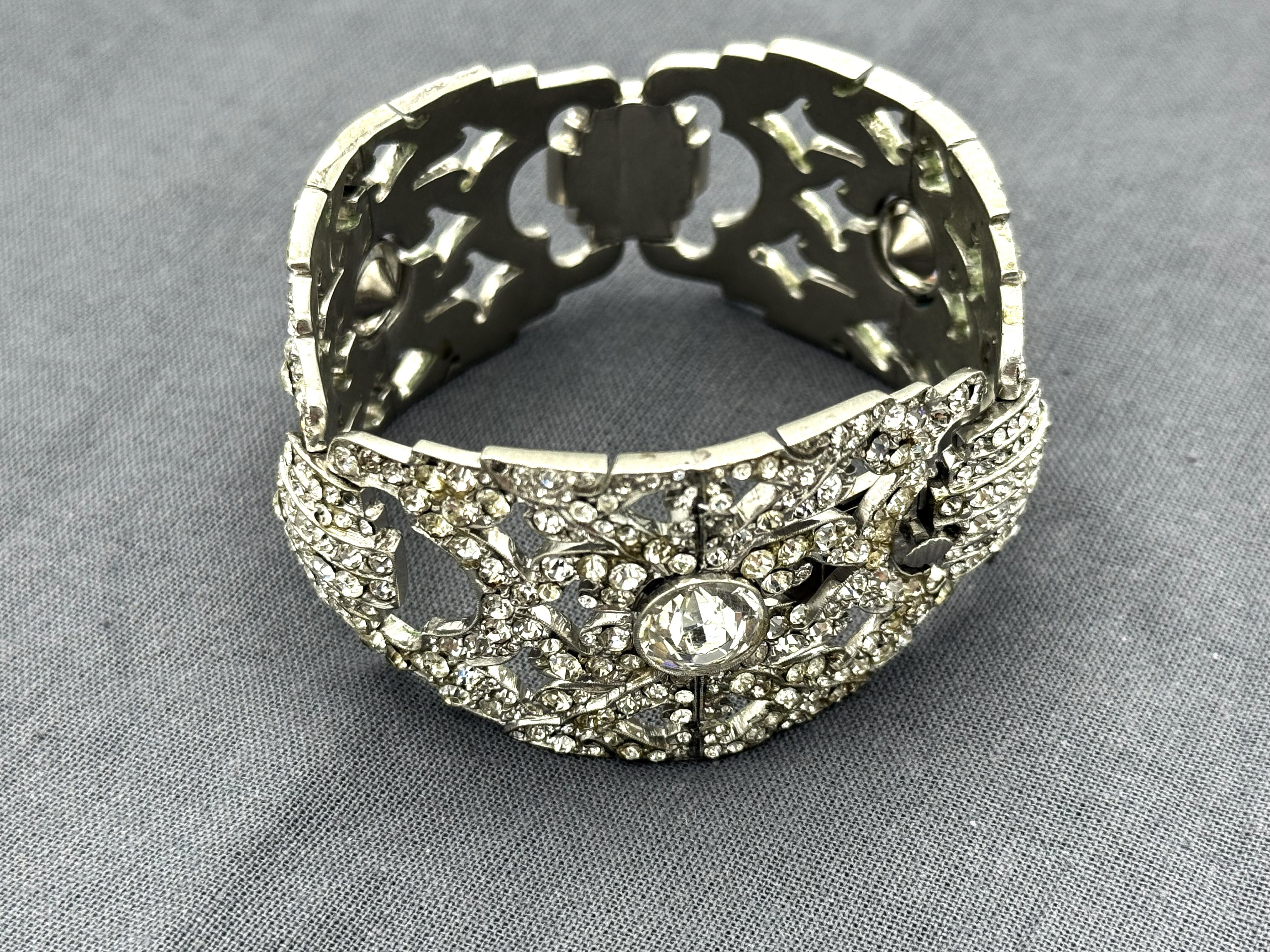 BRACELET INCROYABLE PAST, France, années 1930/40, métal rhodié en vente 6