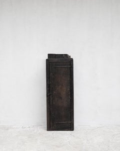 Incredibile credenza primitiva di montagna spagnola del XVIII secolo Wabi Sabi
