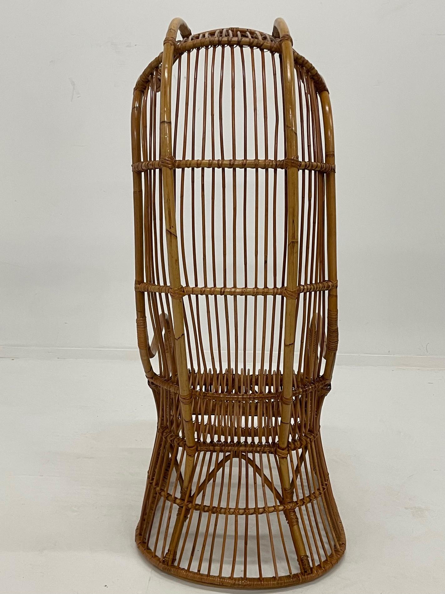 Incredible Rare Vintage Rattan Porters Chair with Sculptural Silhouette For Sale 3