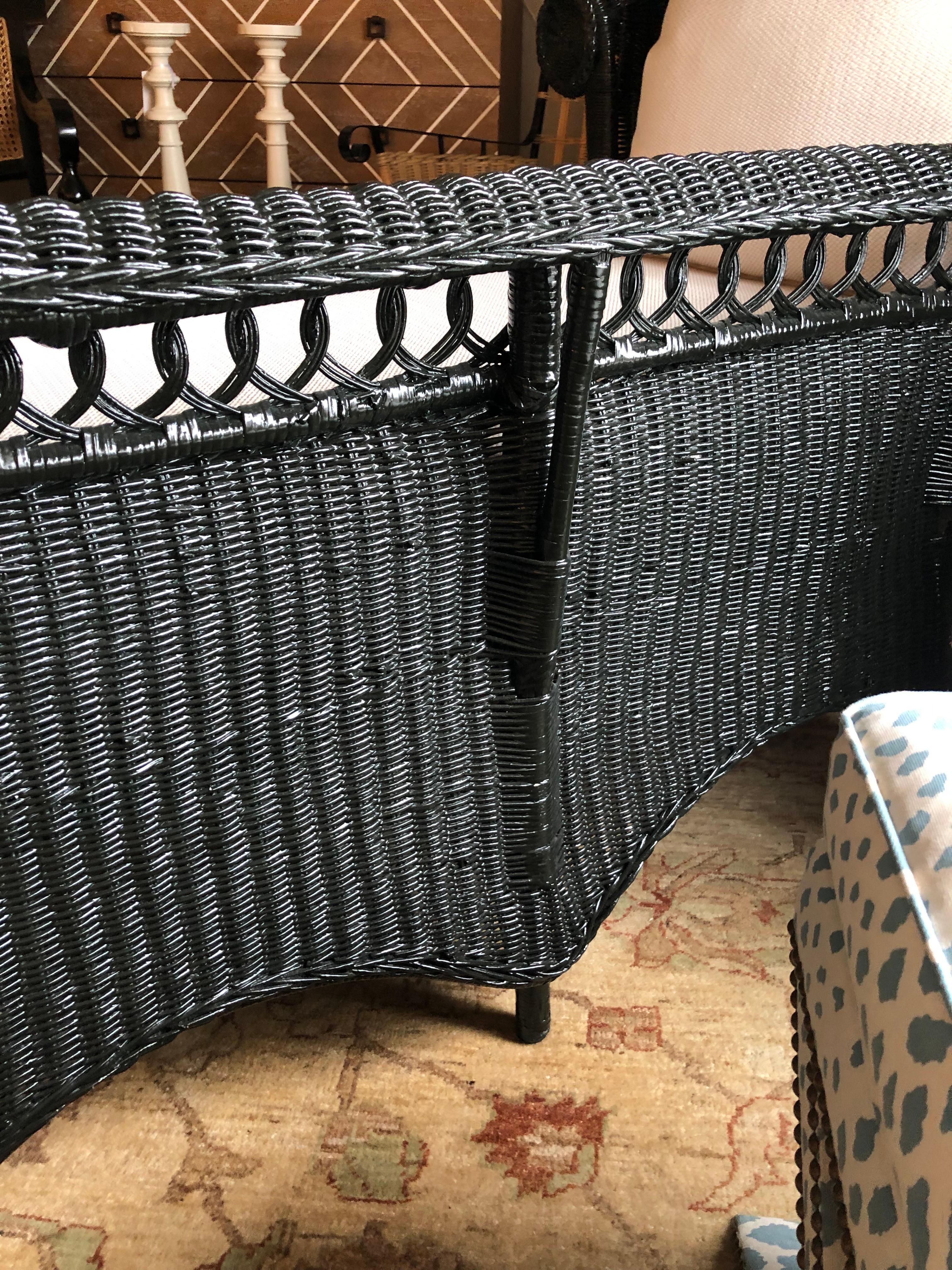 Incredible Restored Vintage Painted Wicker Chaise Longue with New Cushion For Sale 9