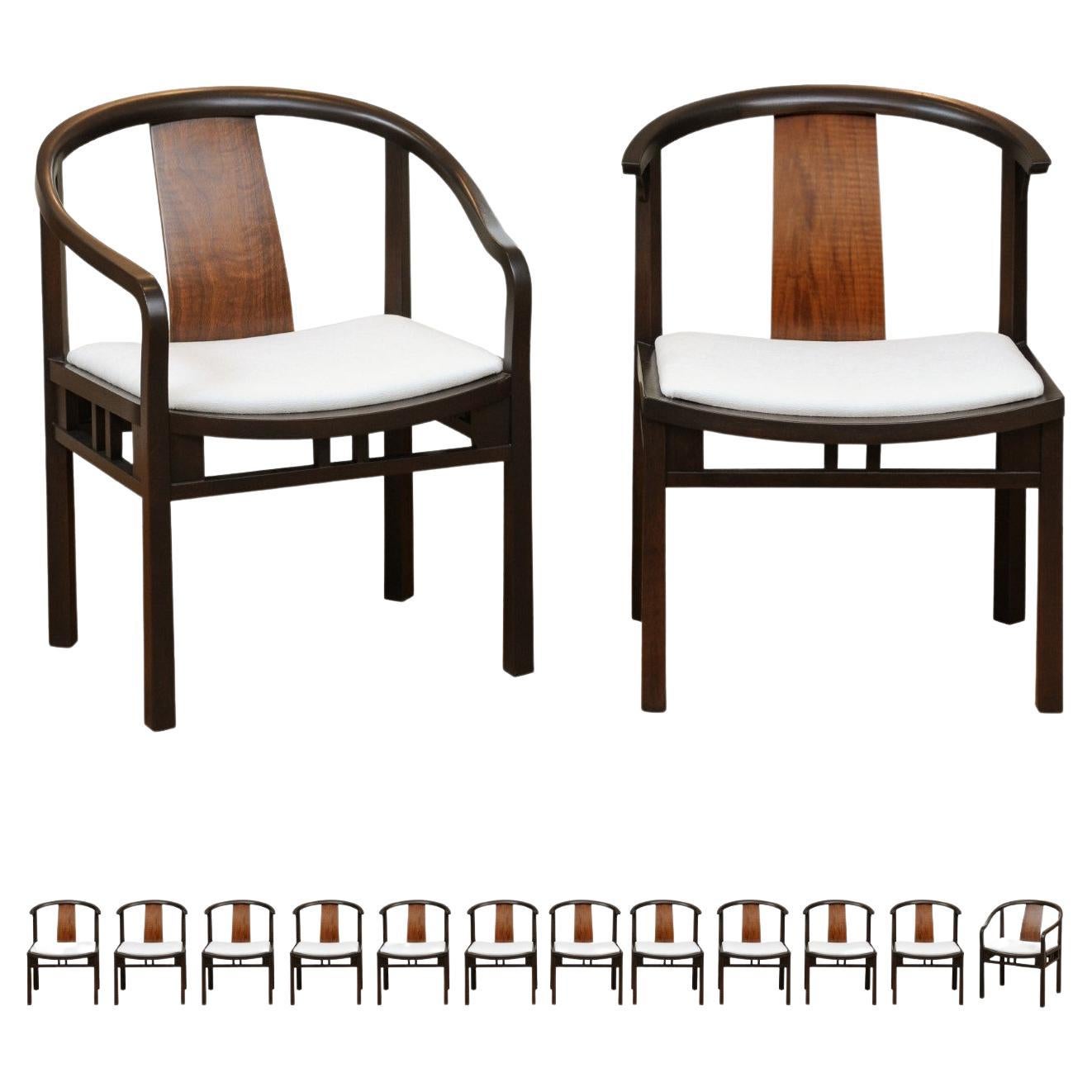 Incroyable ensemble de 14 chaises de salle à manger en noyer rare de Michael Taylor, vers 1955