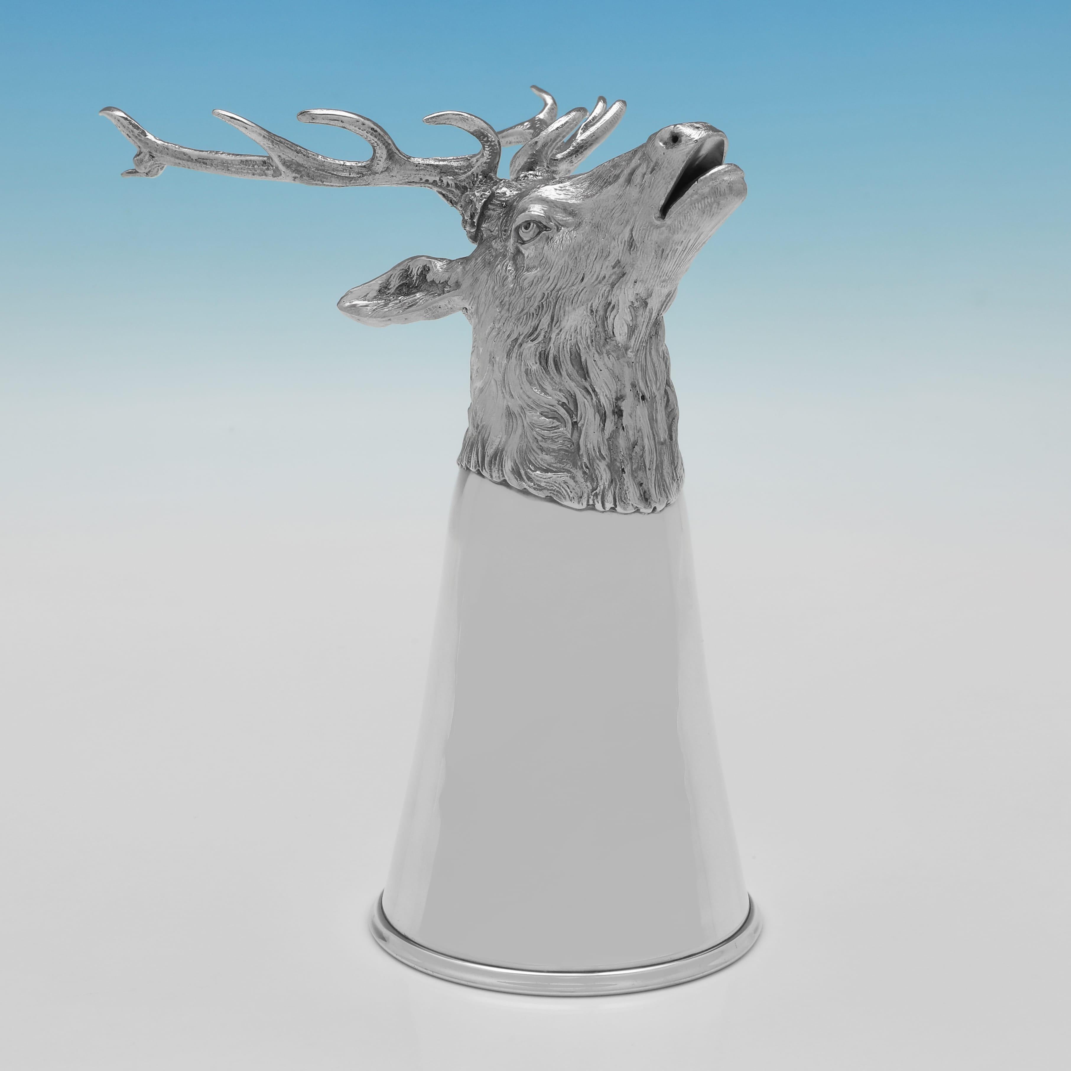 Unglaubliche Satz von 24 Tiffany & Co Sterling Silber Hirsche Kopf Steigbügel Cups (Deutsch) im Angebot