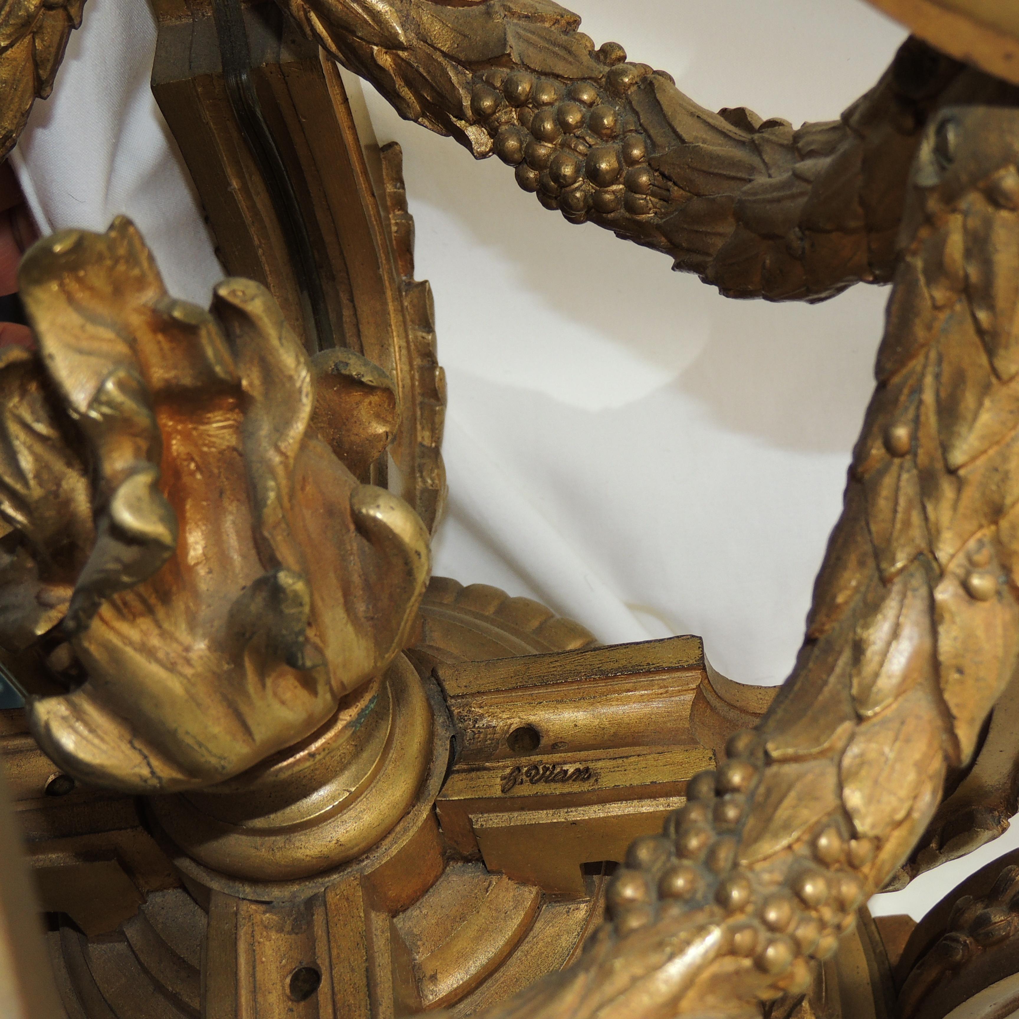 Neoclassico Incredibile lampadario firmato da Henry Vian in bronzo doré neoclassico e massiccio in vendita