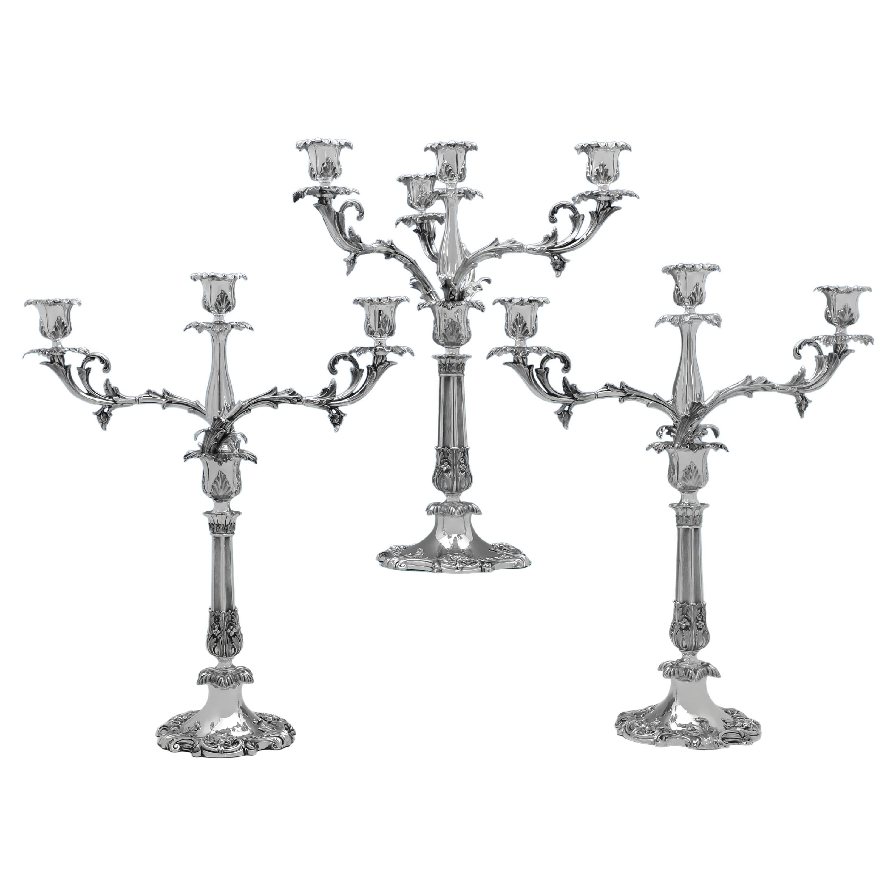Incredibile parure da tavolo in argento di candelabri realizzata da Benjamin Smith nel 1847 in vendita