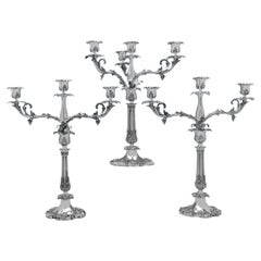 Incredibile parure da tavolo in argento di candelabri realizzata da Benjamin Smith nel 1847