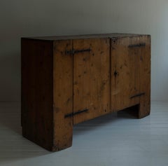 Incredible simple 17th century Montagnard sideboard