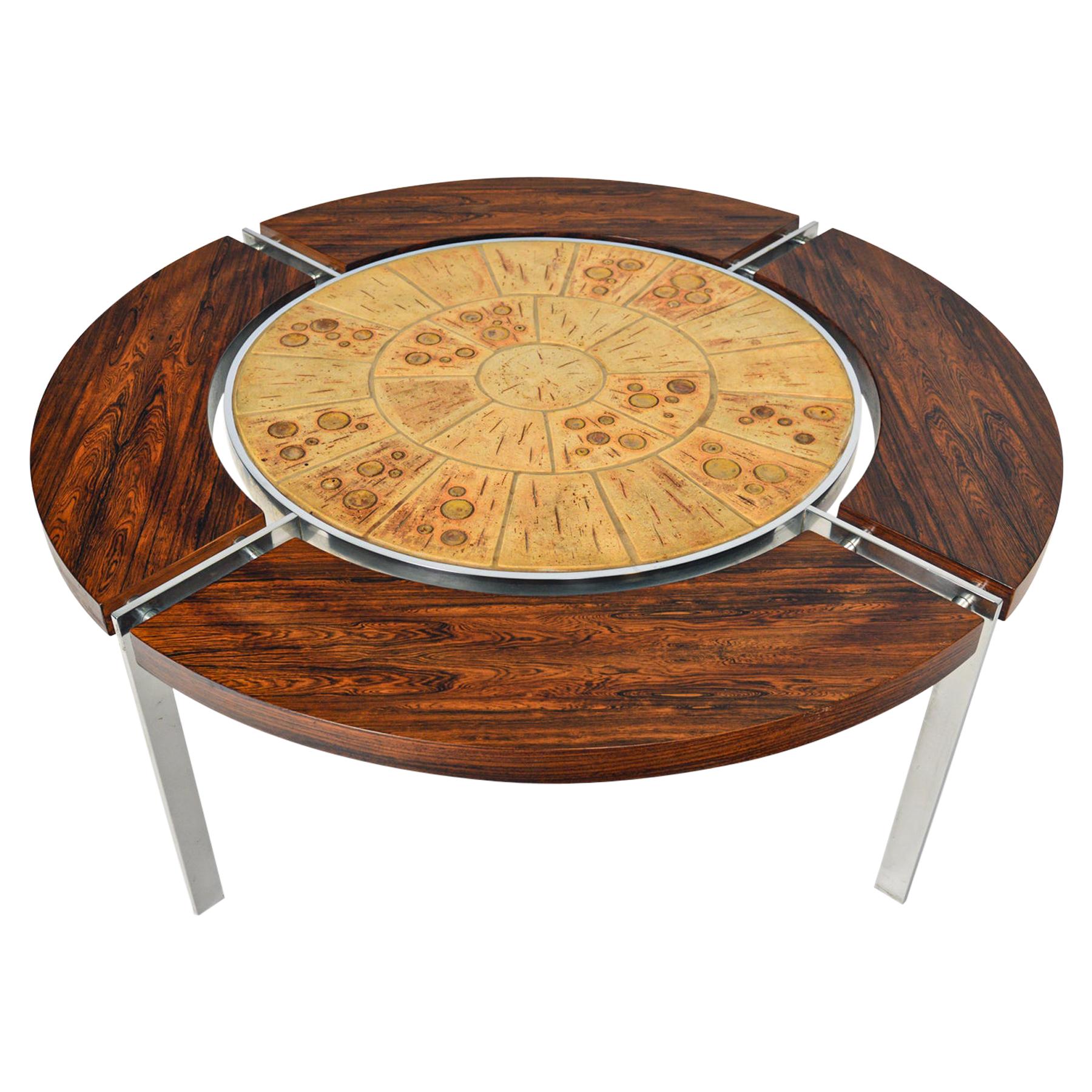Incroyable table basse de l'ère spatiale en bois de rose, carreaux et chrome en vente