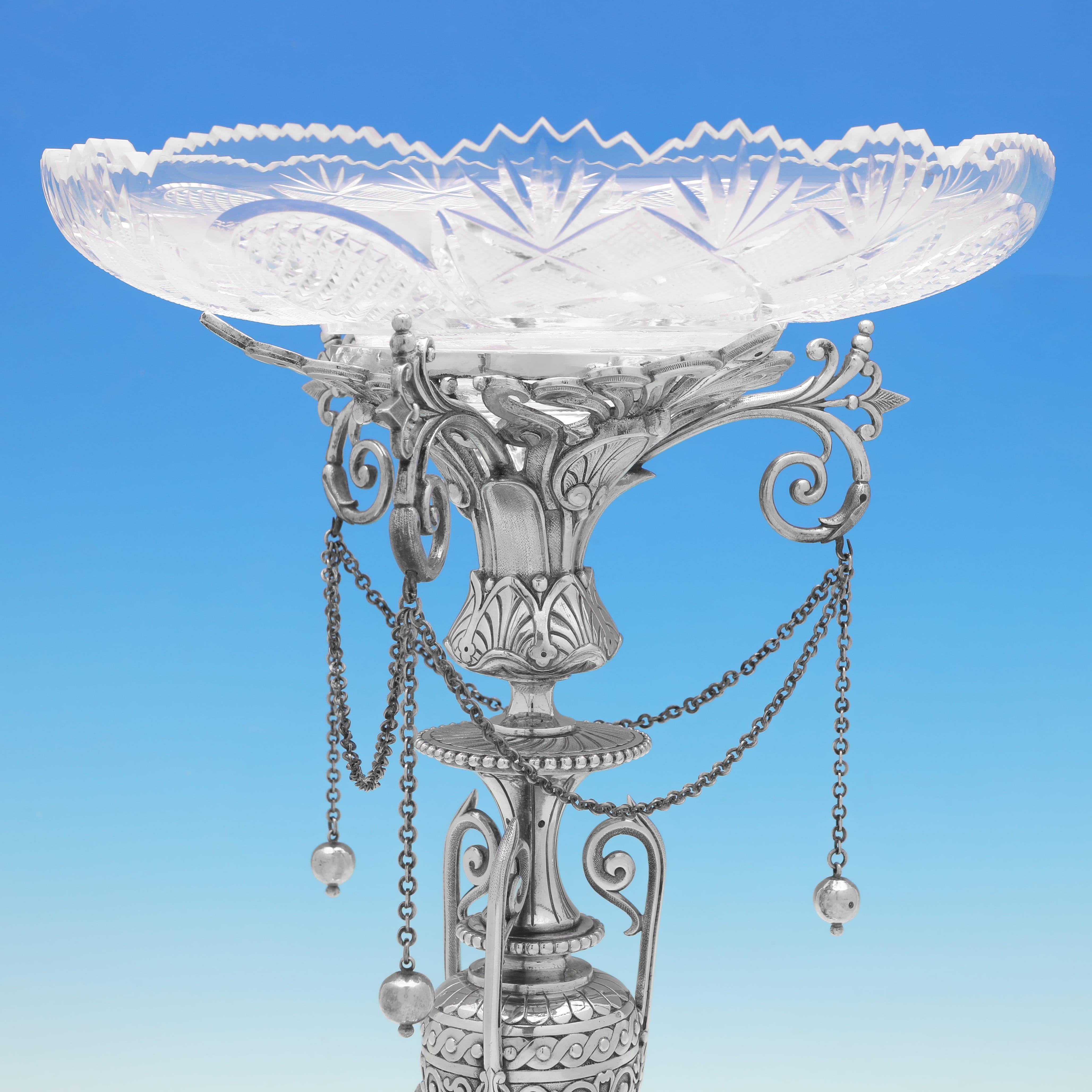 Incroyable ensemble de supports à dessert néo-égyptiens - centre de table 1873-1885 en vente 2