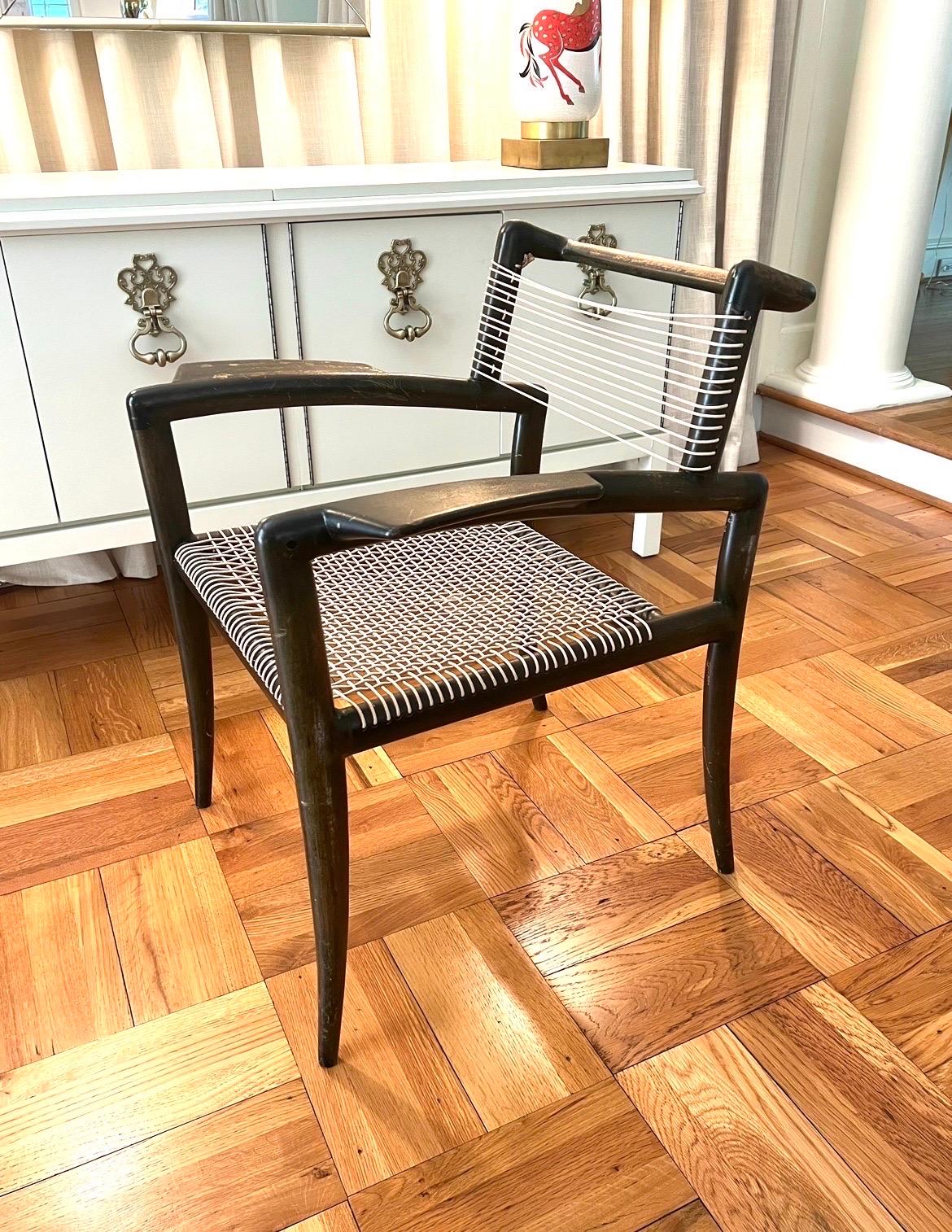 Increíble conjunto superviviente de 12 sillones modernos Klismos de Charles Allen, c 1950 en venta 2
