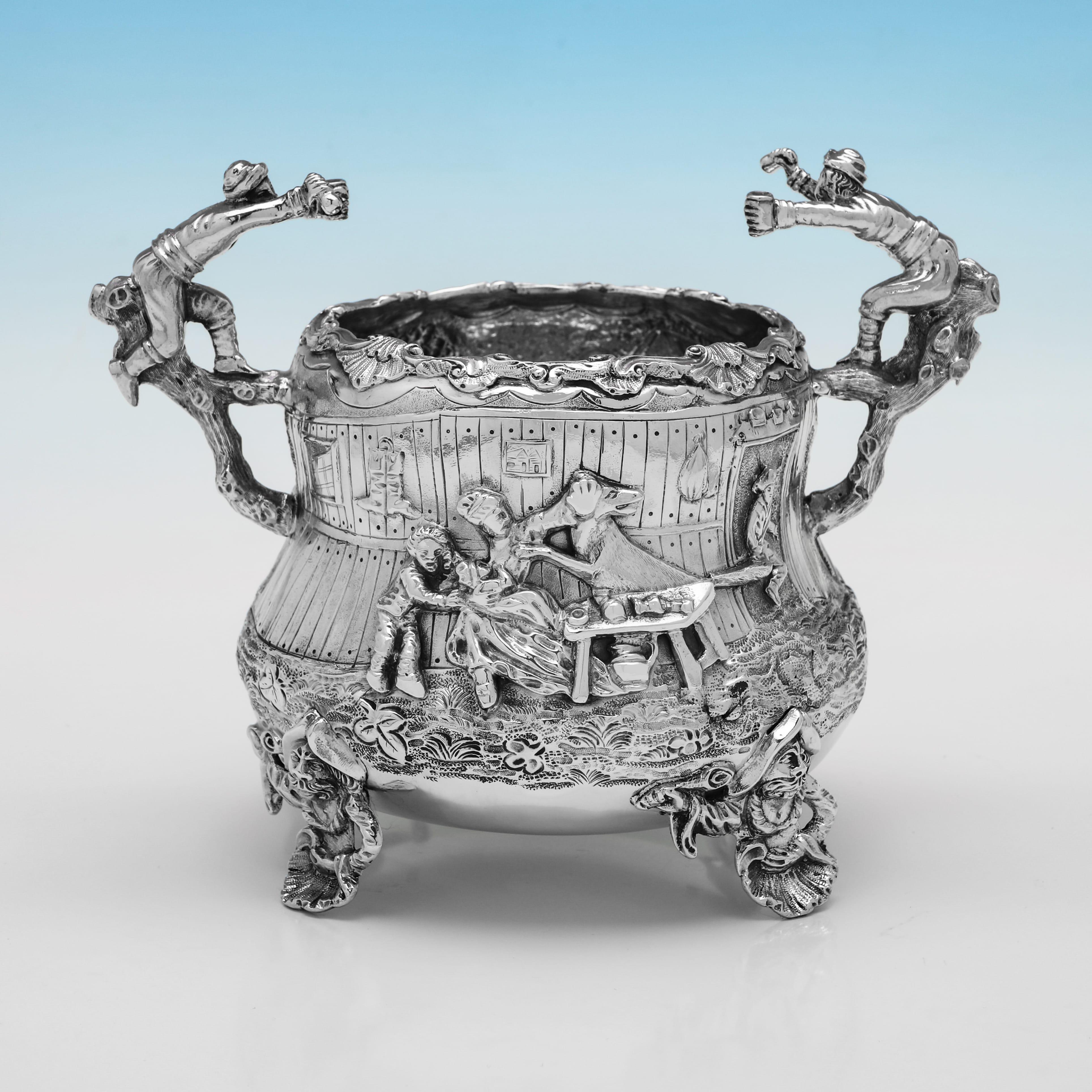 Increíble servicio de té y café de plata de ley estilo Teniers con matasellos de 1880 en venta 3