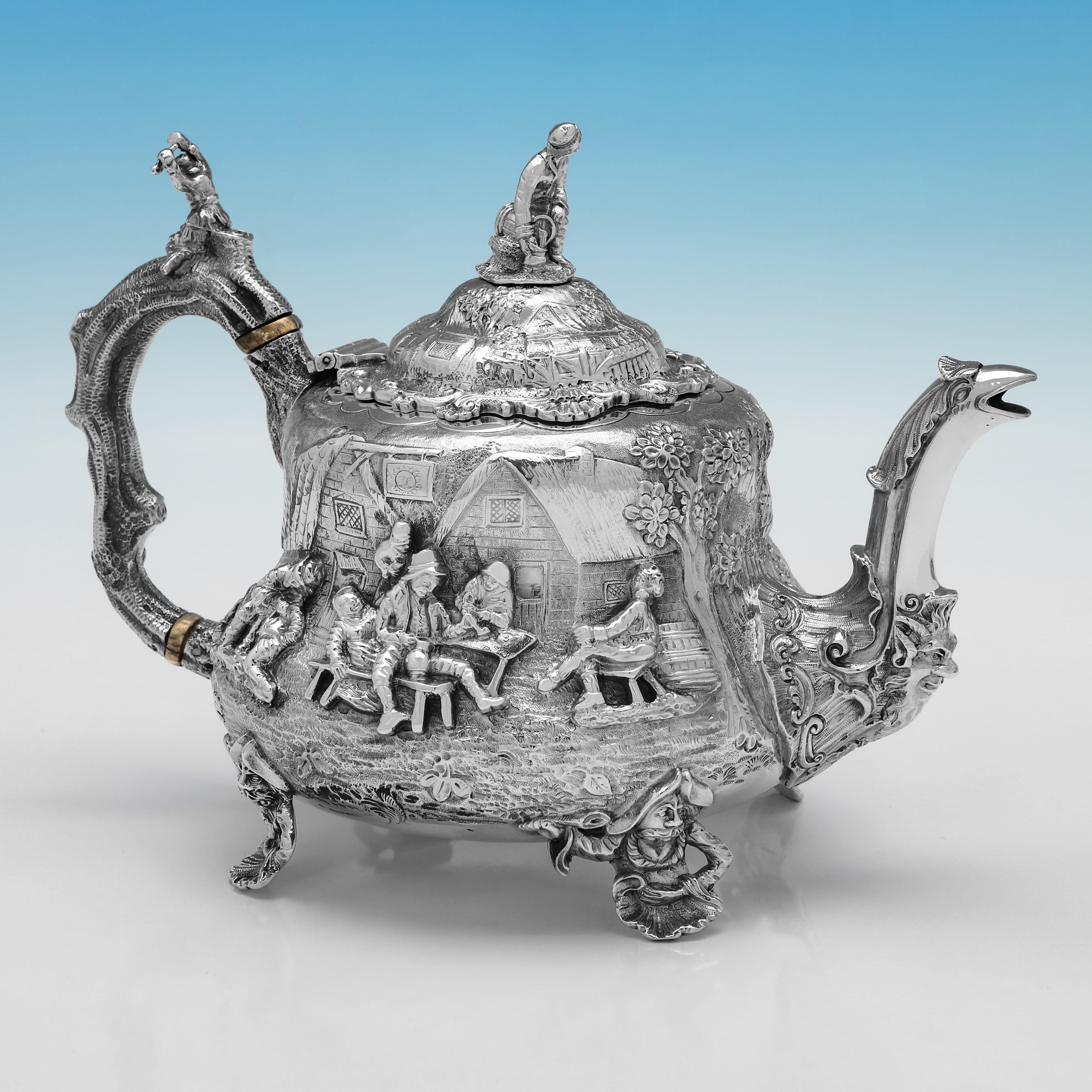 Increíble servicio de té y café de plata de ley estilo Teniers con matasellos de 1880 Plata esterlina en venta