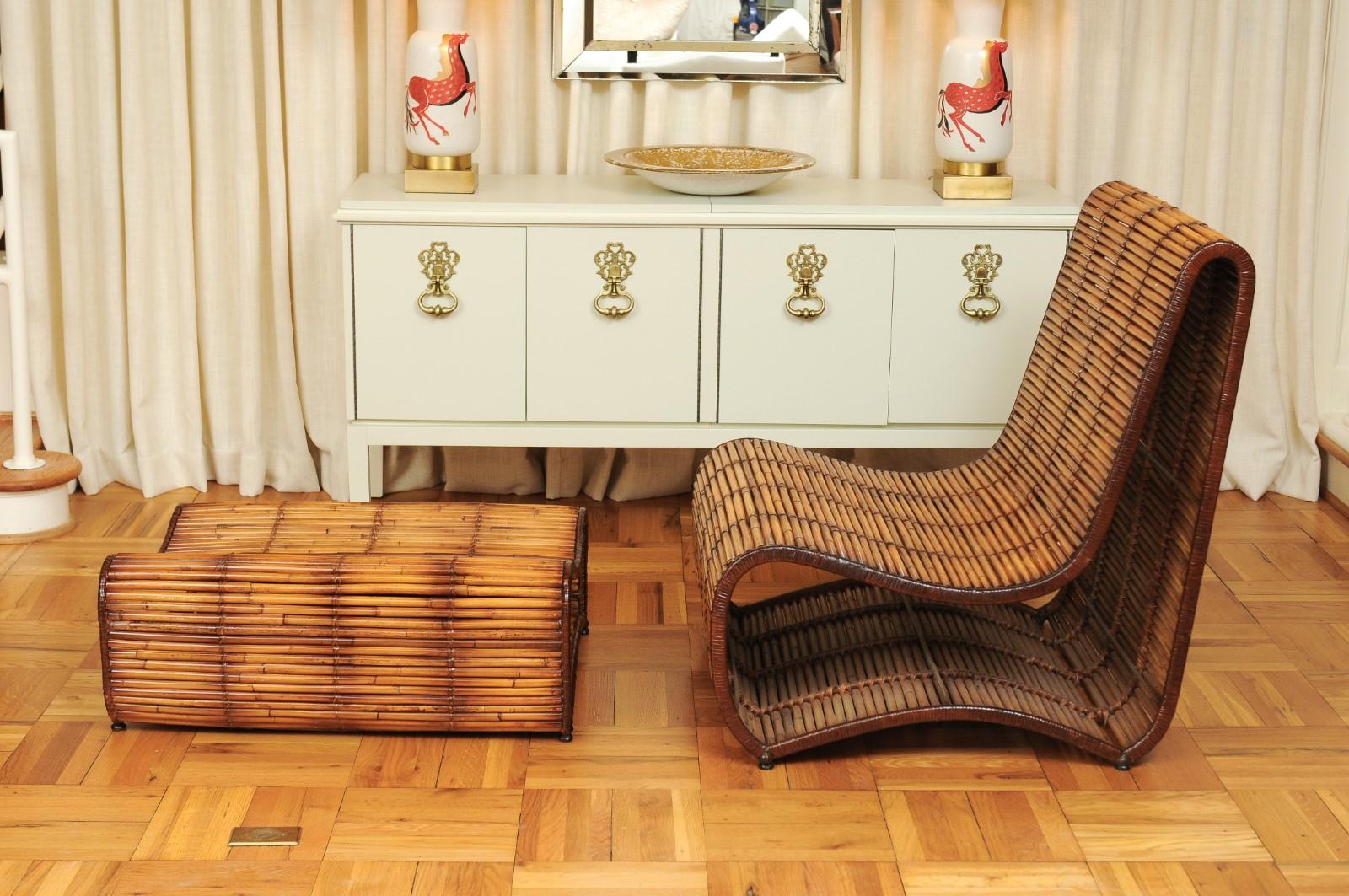Incredibile coppia di poltrone e pouf Wave di Danny Ho Fong, circa 1970 in vendita 9