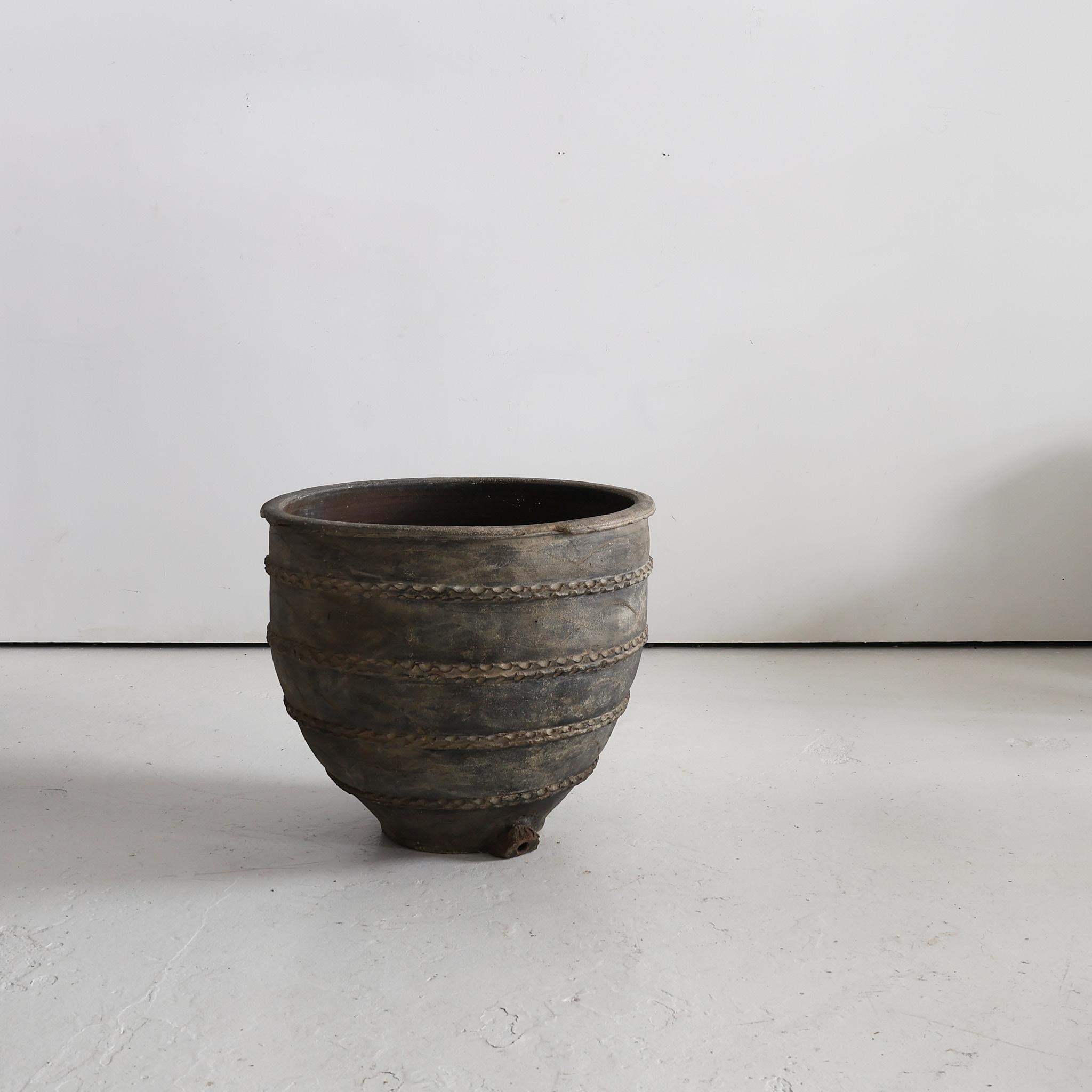 Spagnolo Incredibile vaso/pianta catalana nera del 18° secolo A.I.C. in vendita