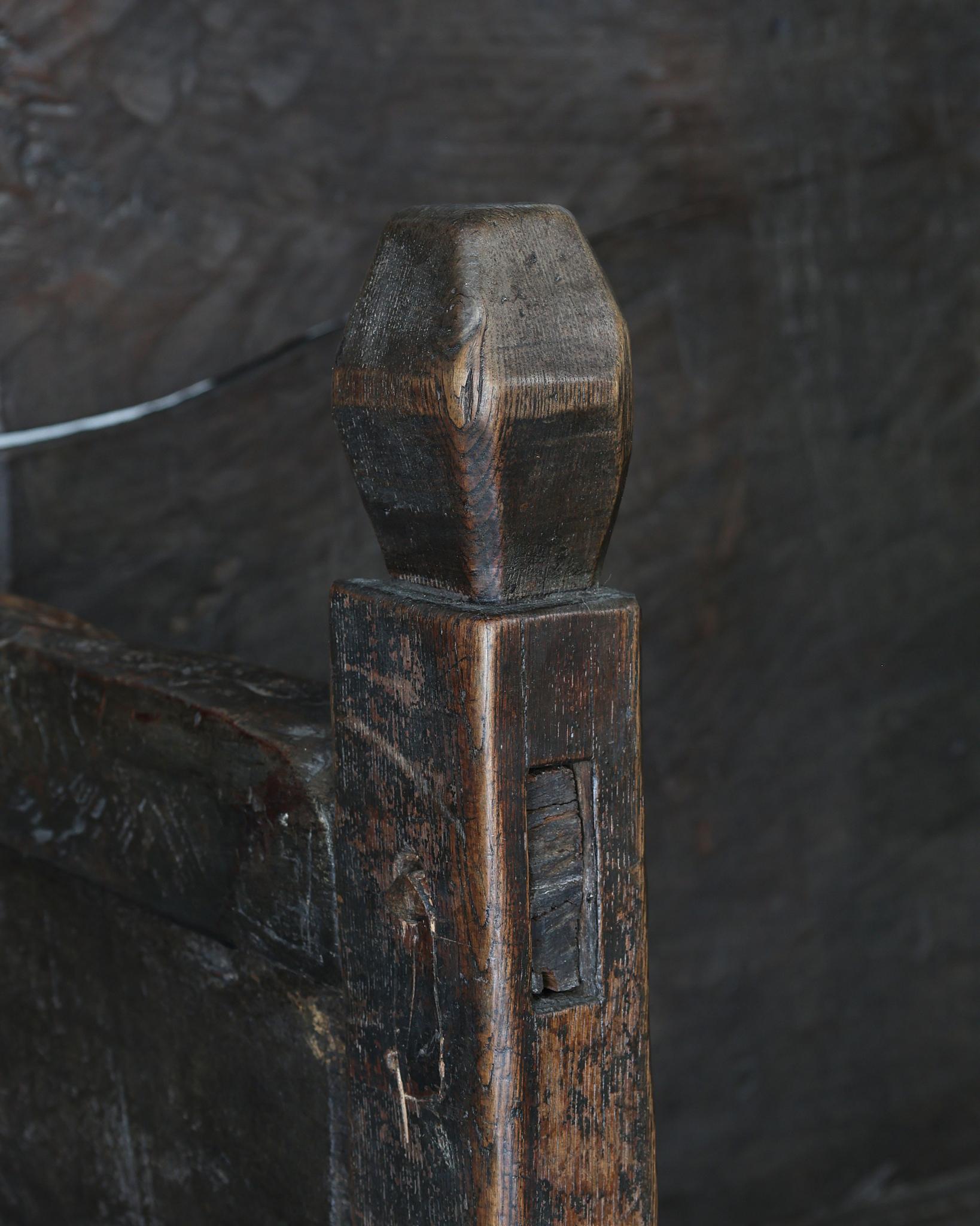 Incroyable banc portugais primitif du 17ème siècle Wabi Sabi en vente 5