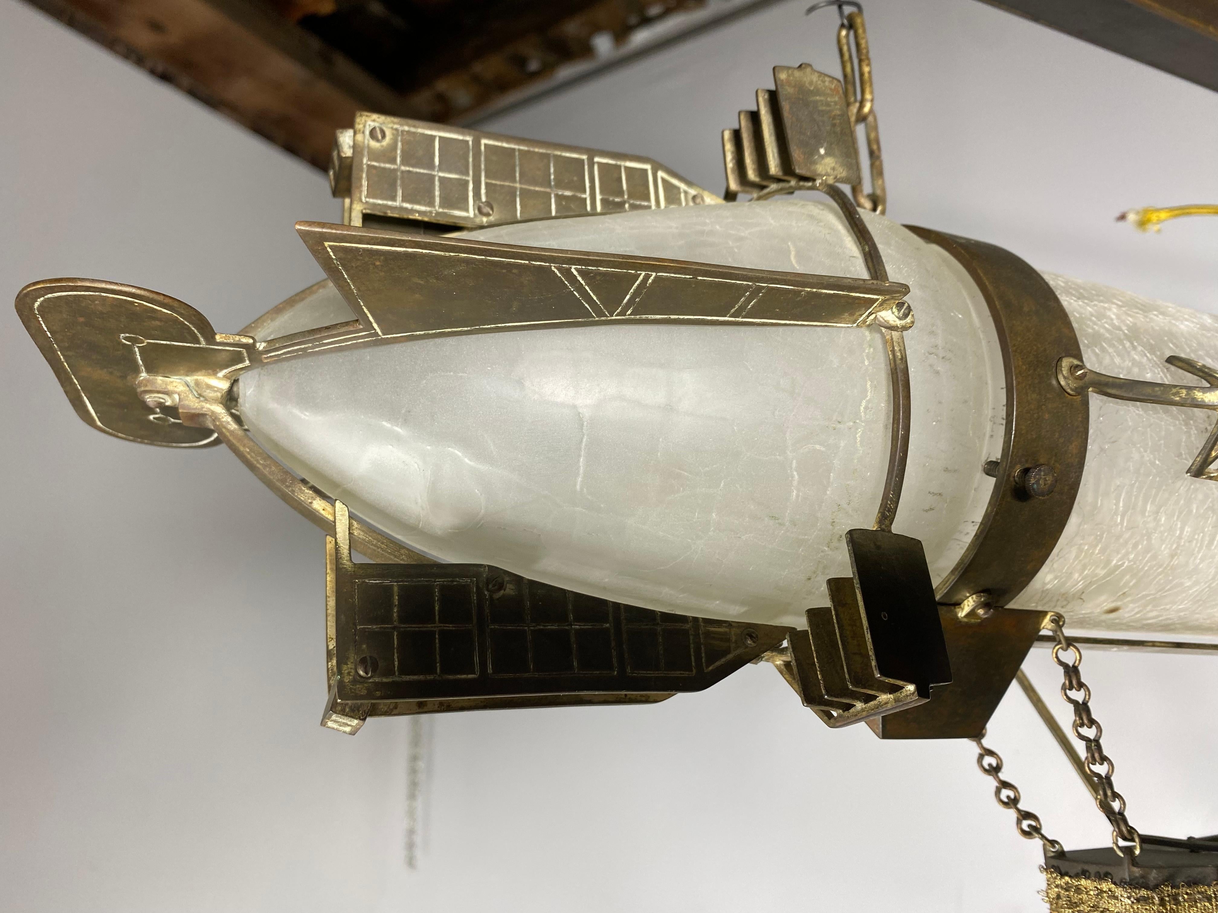 Incredible Zeppelin Hanging Lamp 2