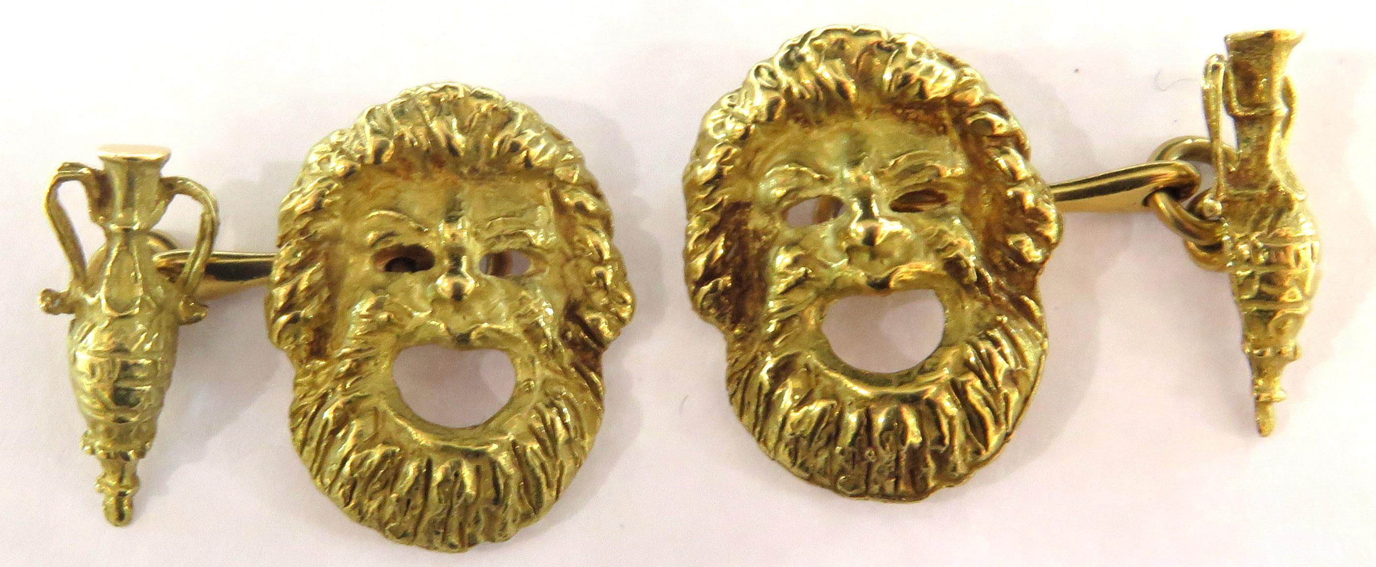 Incredibly Detailed Bacchus with Urn Double Sided 18 Karat Gold Cufflinks For Sale 3