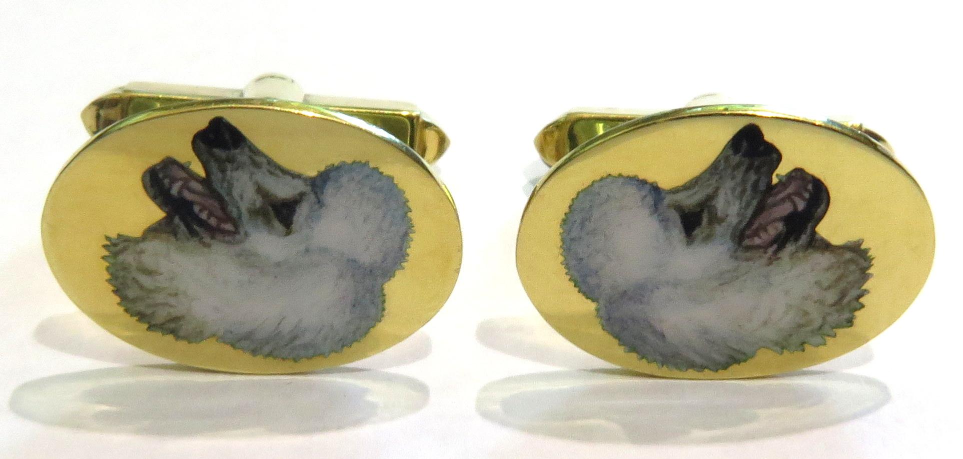 Incredibly Enameled Poodle Dogs English Hallmarked 18 Karat Cufflinks For Sale 4