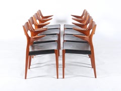 Ensemble incroyablement rare et magnifique de huit chaises en teck Niels Otto Moller modèle 55
