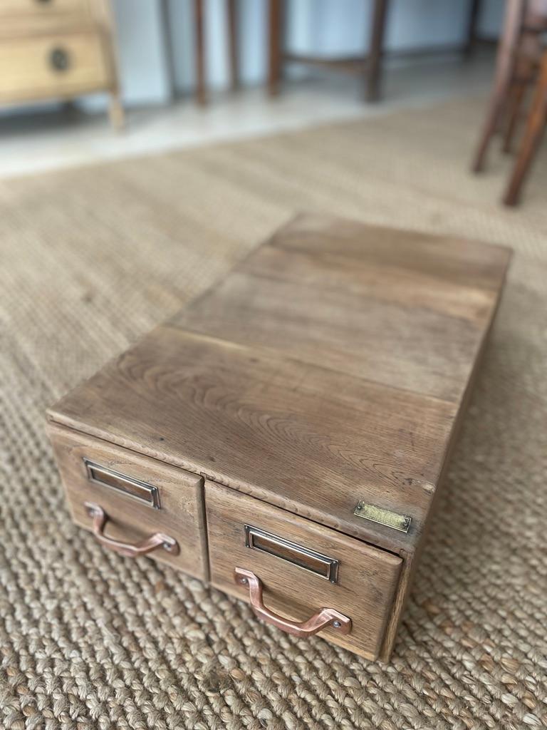 rare Index Card File in Oak coming from a factory office in Barcelona with the original tag on the item