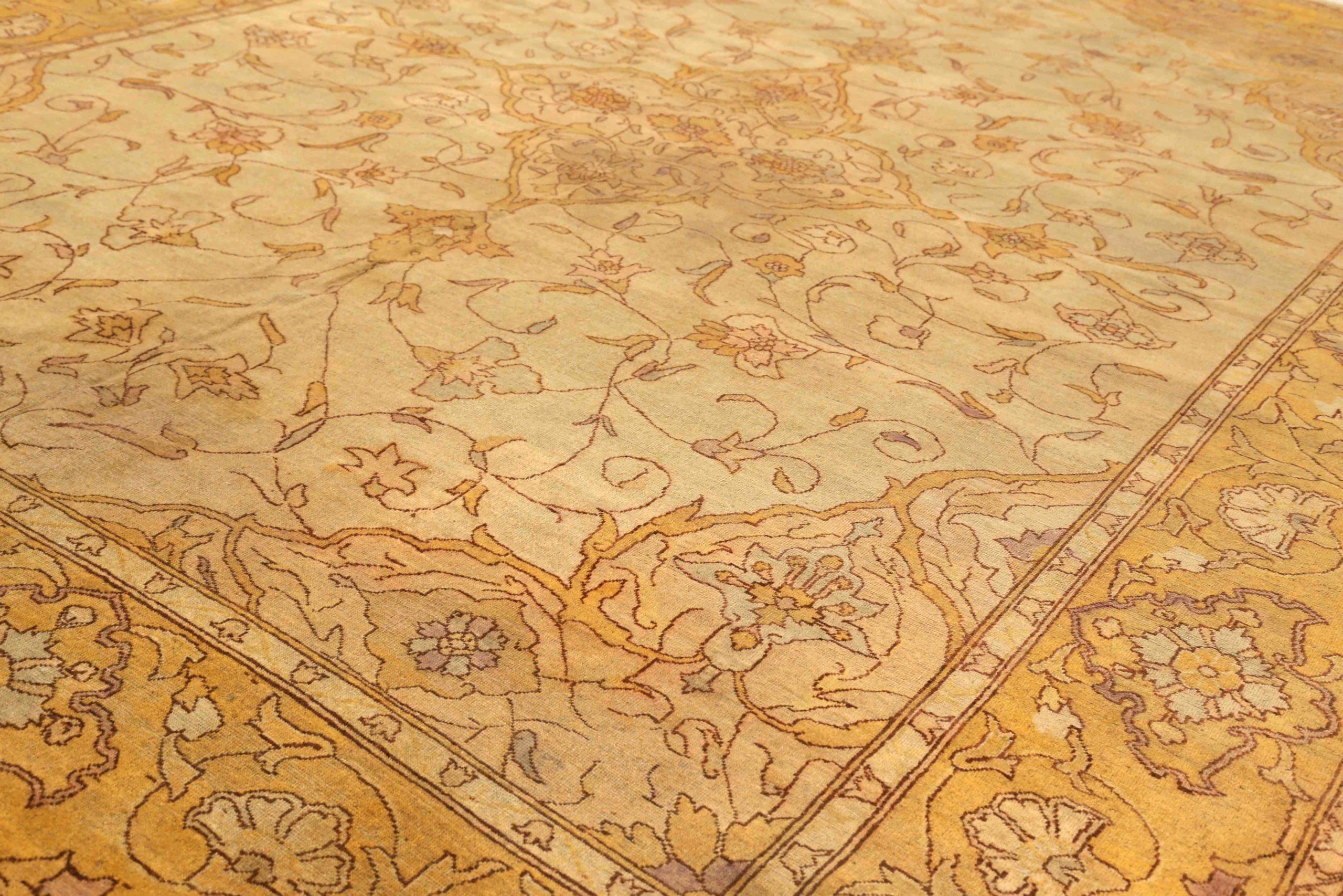 Indien Tapis d'Agra d'Inde datant d'environ 1910 - Laine ivoire jaune et jaune 73634 en vente