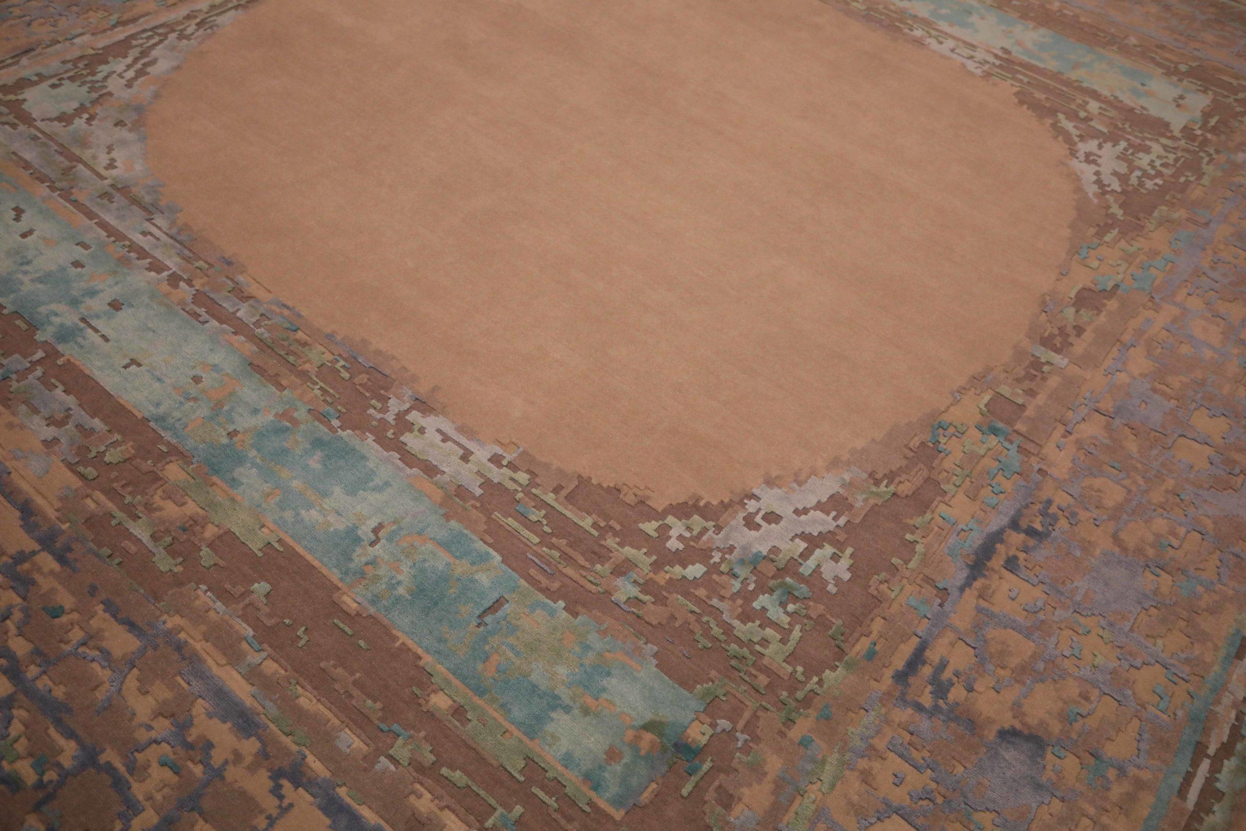 India Area Rugs Circa 1990 - Wool Blue Brown Ivory Purpel Design - 91727 In Excellent Condition For Sale In Dallas, TX
