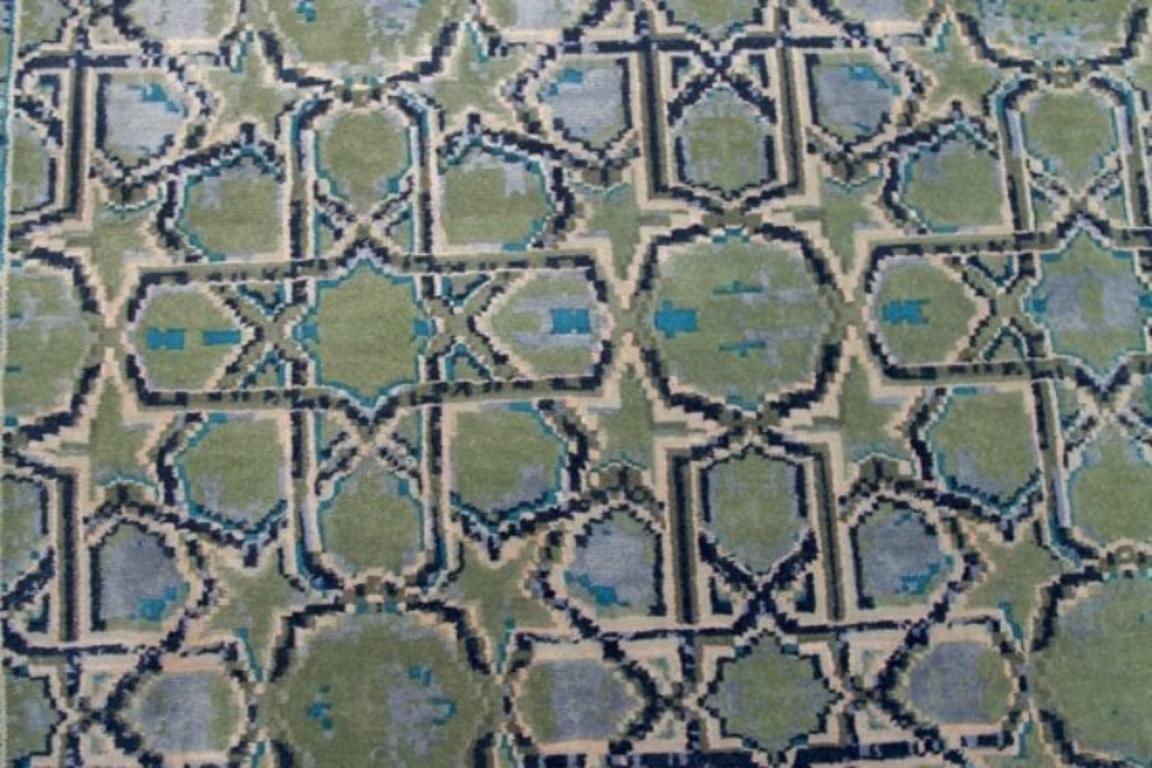 Indian India Area Rugs Circa 1990 - Wool Blue Green Ivory Design - 91713 For Sale