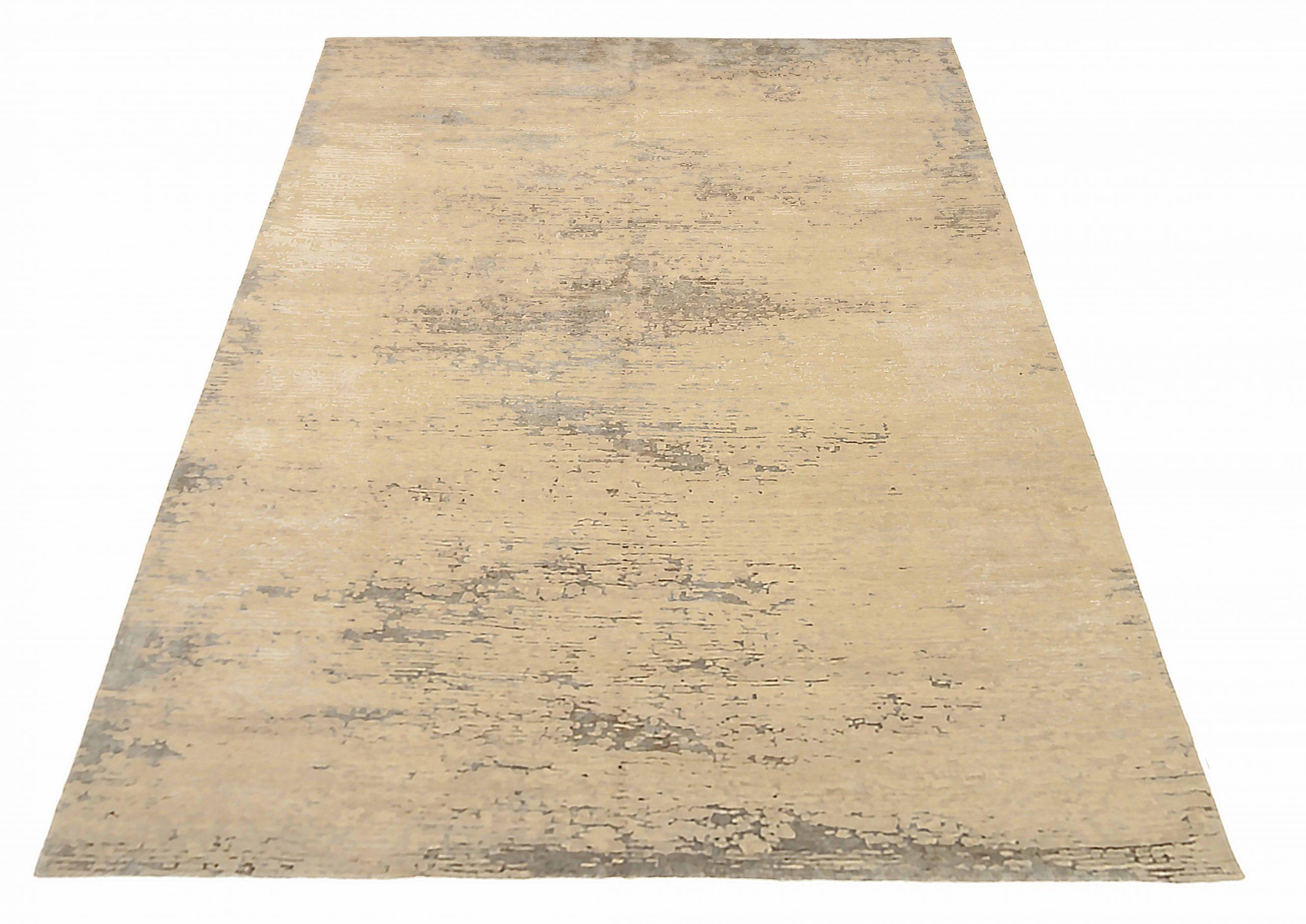 Discover the elegance of India item featuring Area Rugs in Circa 1990. Designed with Wool and BrownIvory, this exclusive design is perfect for enhancing your space.