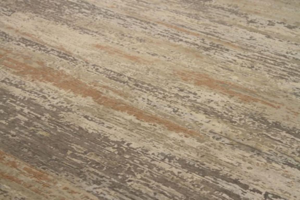 India Area Rugs Circa 1990 - Wool Brown Ivory Orange Design - 91656 In Excellent Condition For Sale In Dallas, TX
