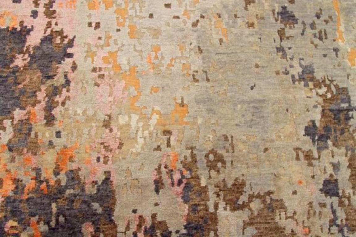 Modern India Area Rugs Circa 1990 - Wool Brown Ivory Orange Pink Design - 91661 For Sale