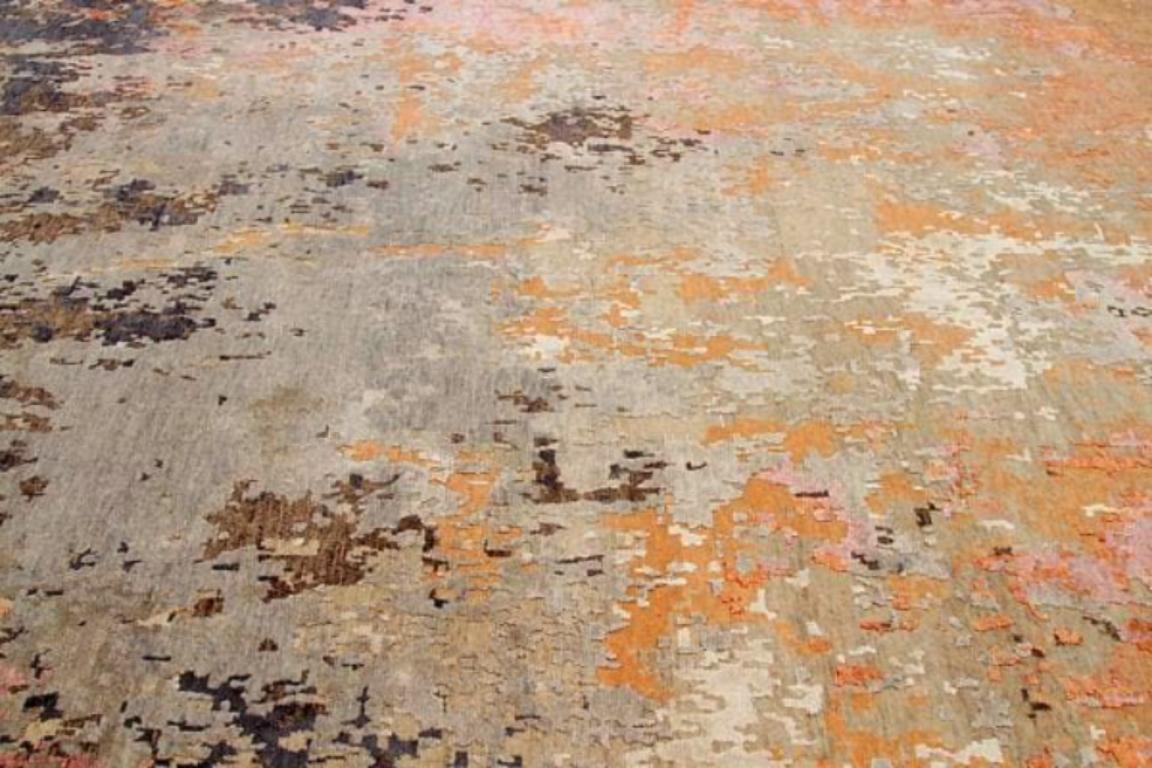 Indian India Area Rugs Circa 1990 - Wool Brown Ivory Orange Pink Design - 91661 For Sale