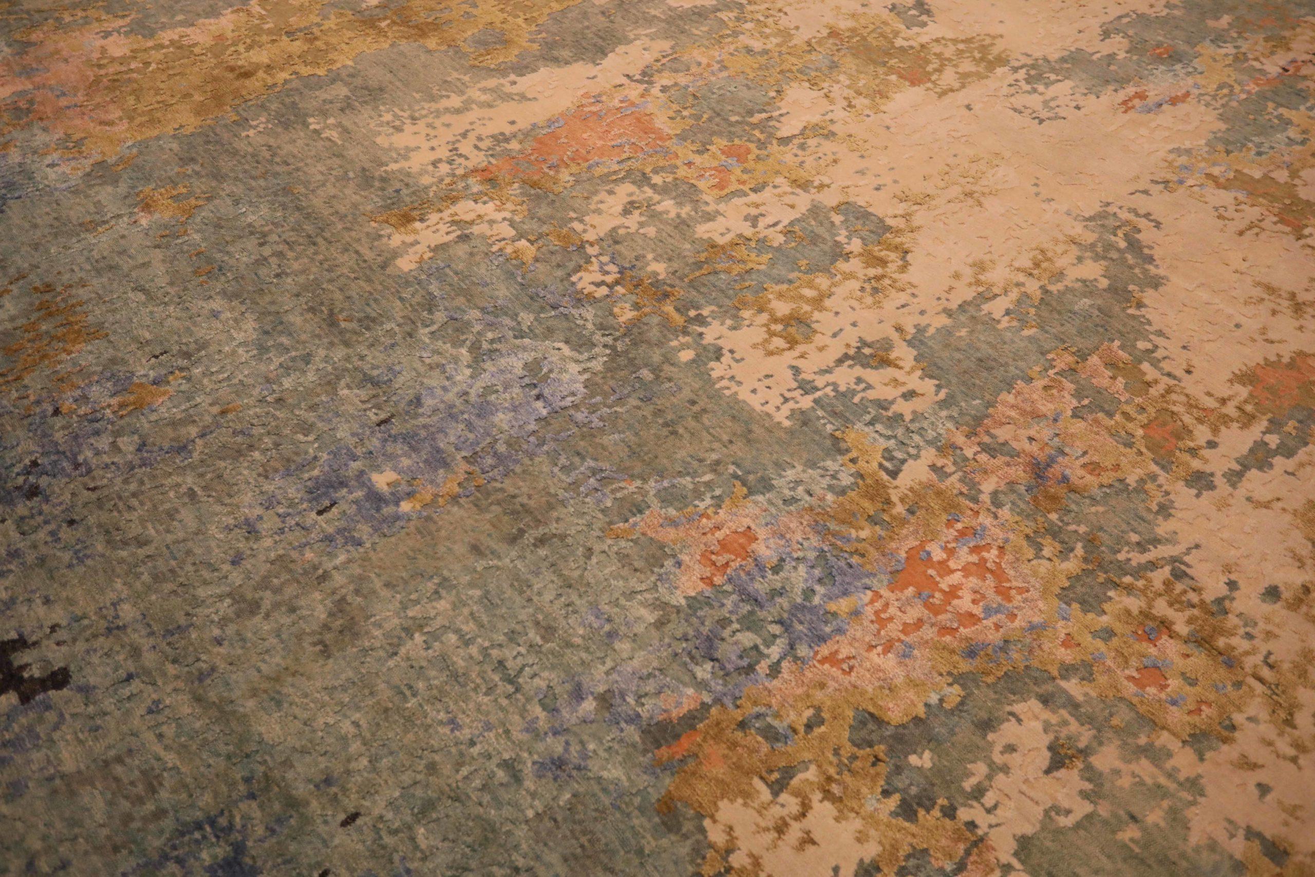 India-Teppiche Circa 1990 - Wolle Grau Grün Elfenbein Rosa Design - 91654 im Zustand „Hervorragend“ im Angebot in Dallas, TX
