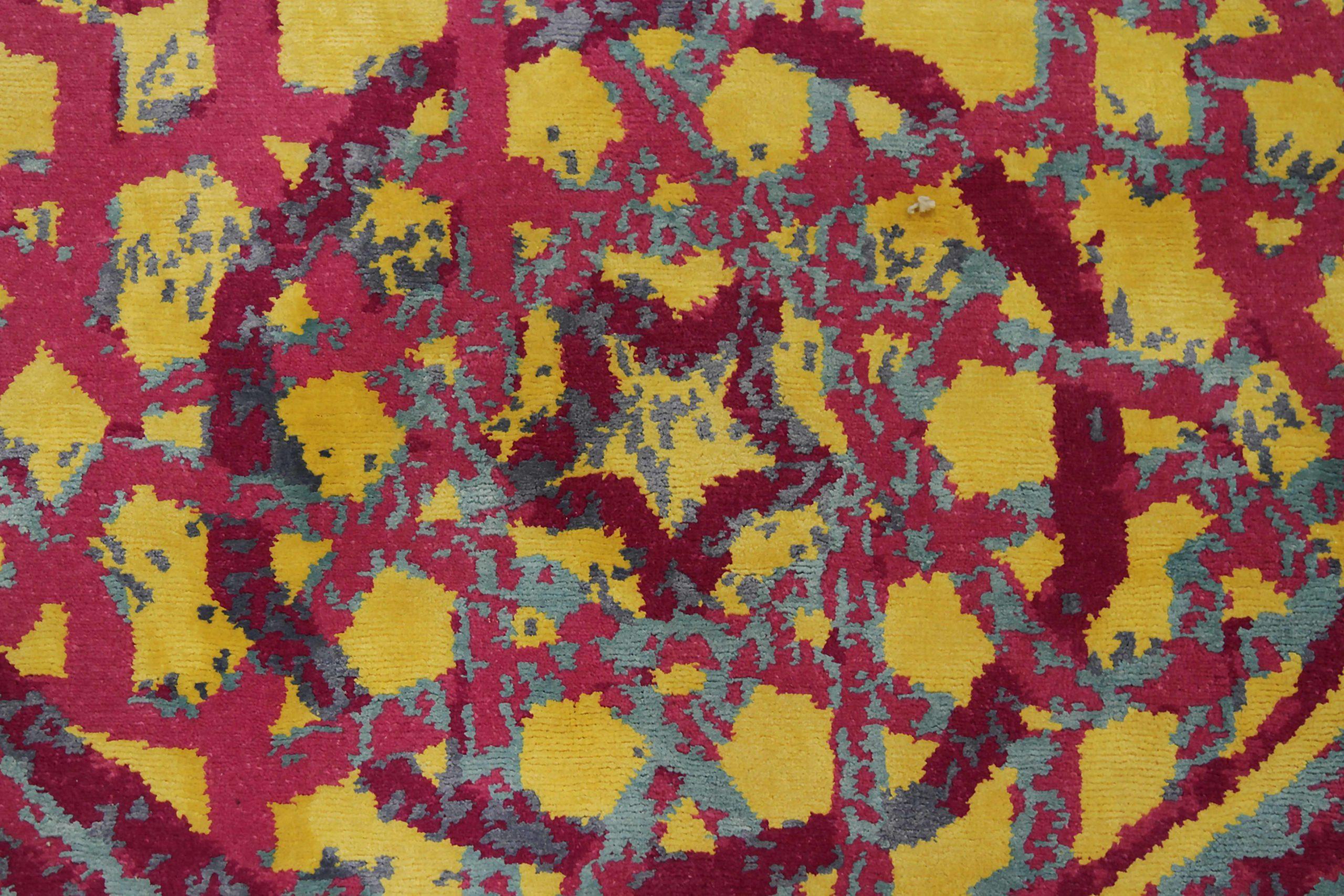 Indien Bereich Teppiche CIRCA 1990 - Wolle Grau Rosa Gelb Design - 90668 im Zustand „Hervorragend“ im Angebot in Dallas, TX