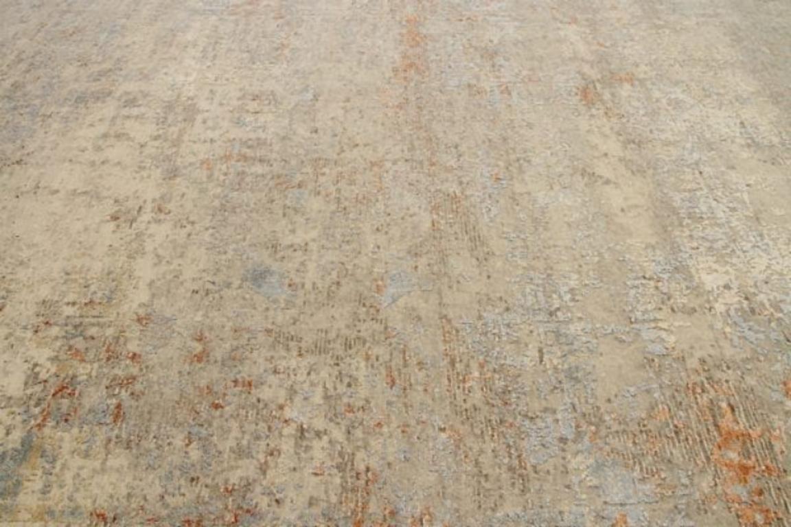 Modern India Area Rugs Circa 1990 - Wool Ivory Orange Design - 91669 For Sale