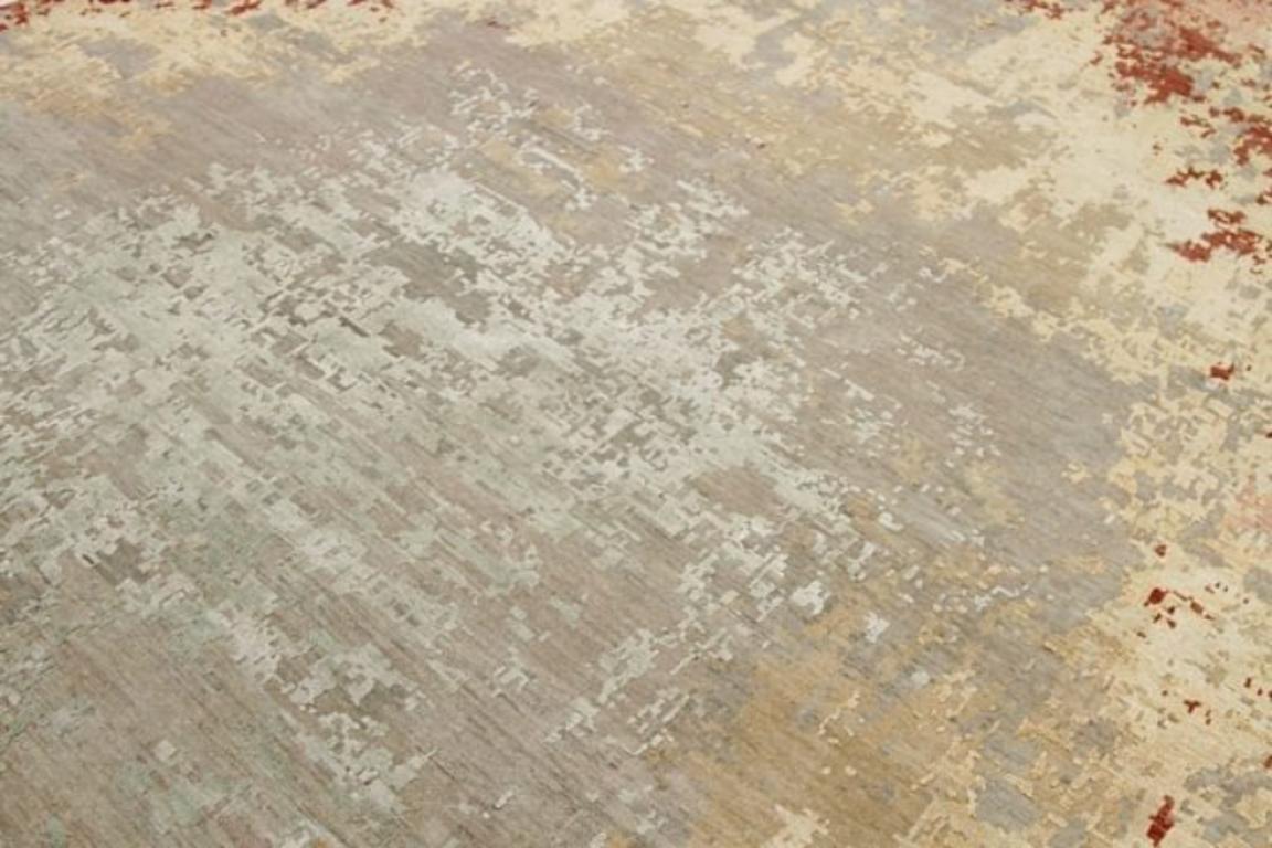 Tapis d'Inde des années 1990 - Laine ivoire rose rouge nuances de gris/argent - 91691 Excellent état - En vente à Dallas, TX