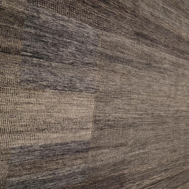 Hand-Woven India Area Rugs - Wool Black Brown Gray Ivory Design - 98063 For Sale