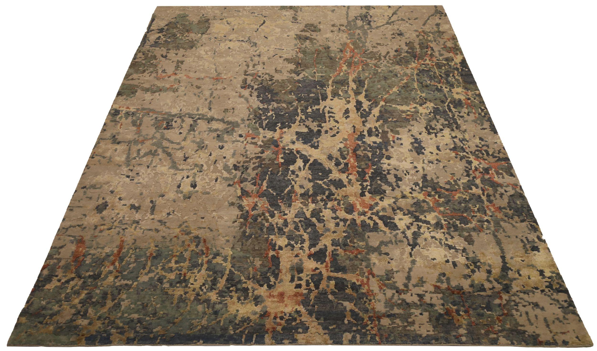 Découvrez l'élégance de l'article d'Eleg présentant des tapis de zone de Circa 1990. Conçu avec de la laine et du gris-vert-ivoire-rouge-jaune, ce design exclusif est parfait pour mettre en valeur votre espace.