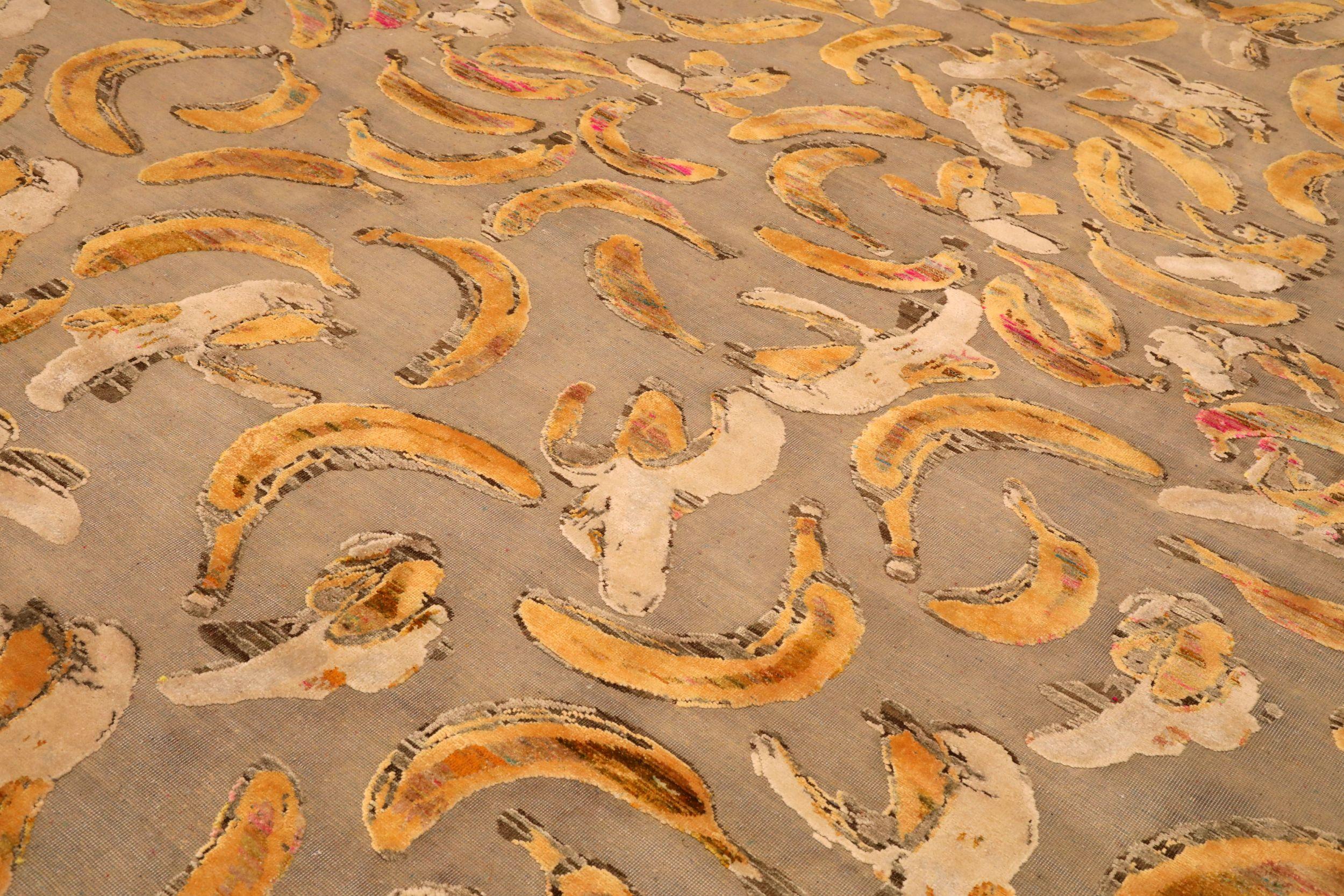 Découvrez l'élégance de l'Inde Banana en présentant les tapis Area Rugs de Circa 1990. Conçu avec de la laine et du Design/One, ce design exclusif est parfait pour mettre en valeur votre espace.