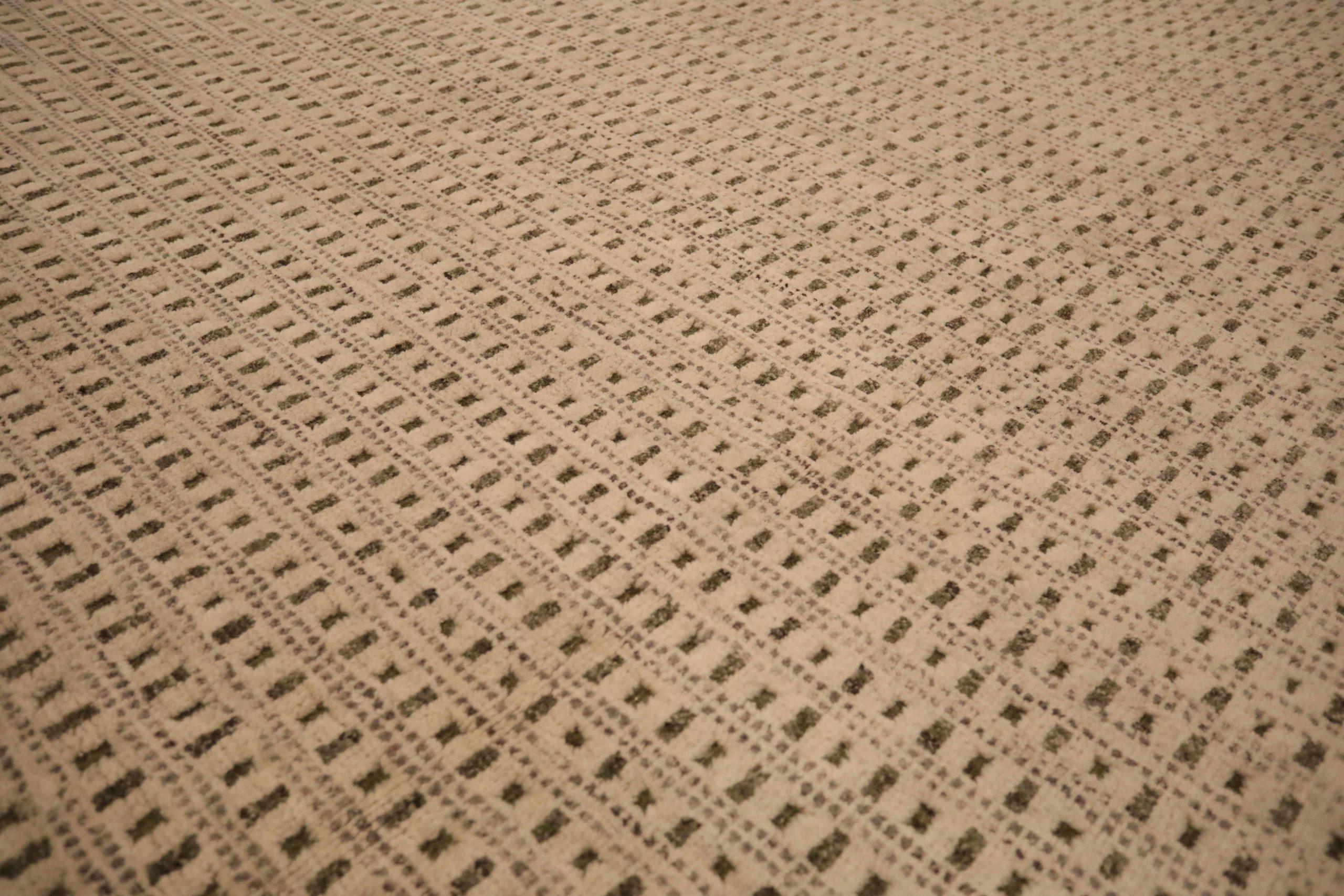 20th Century India Cameron Collection Small Rug Circa 1990 - Wool Brown Ivory Design - 90594 For Sale