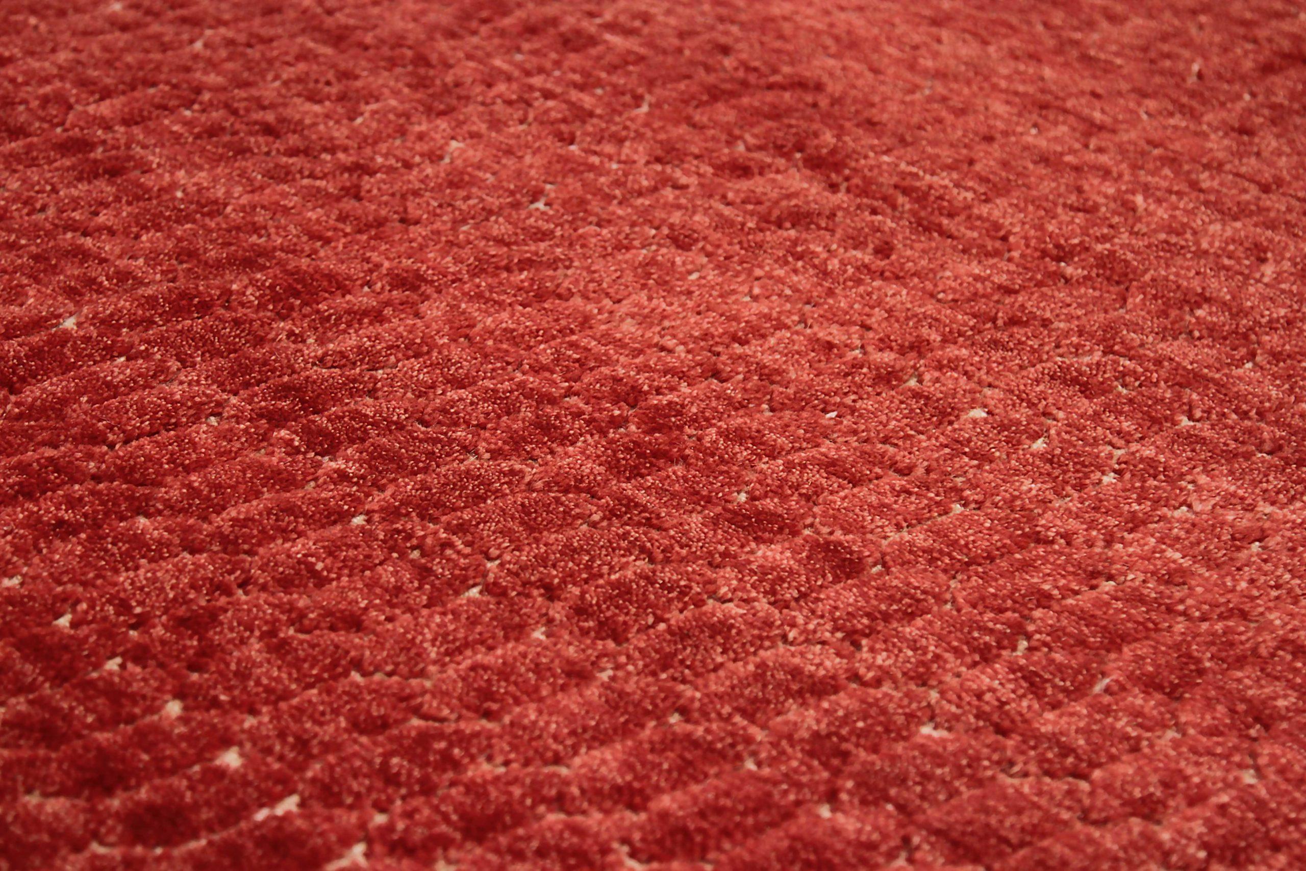 Alfombra Pequeña India Carmesí Circa 1990 - Lana Red Design - 90599 en Excelente estado para la venta en Dallas, TX