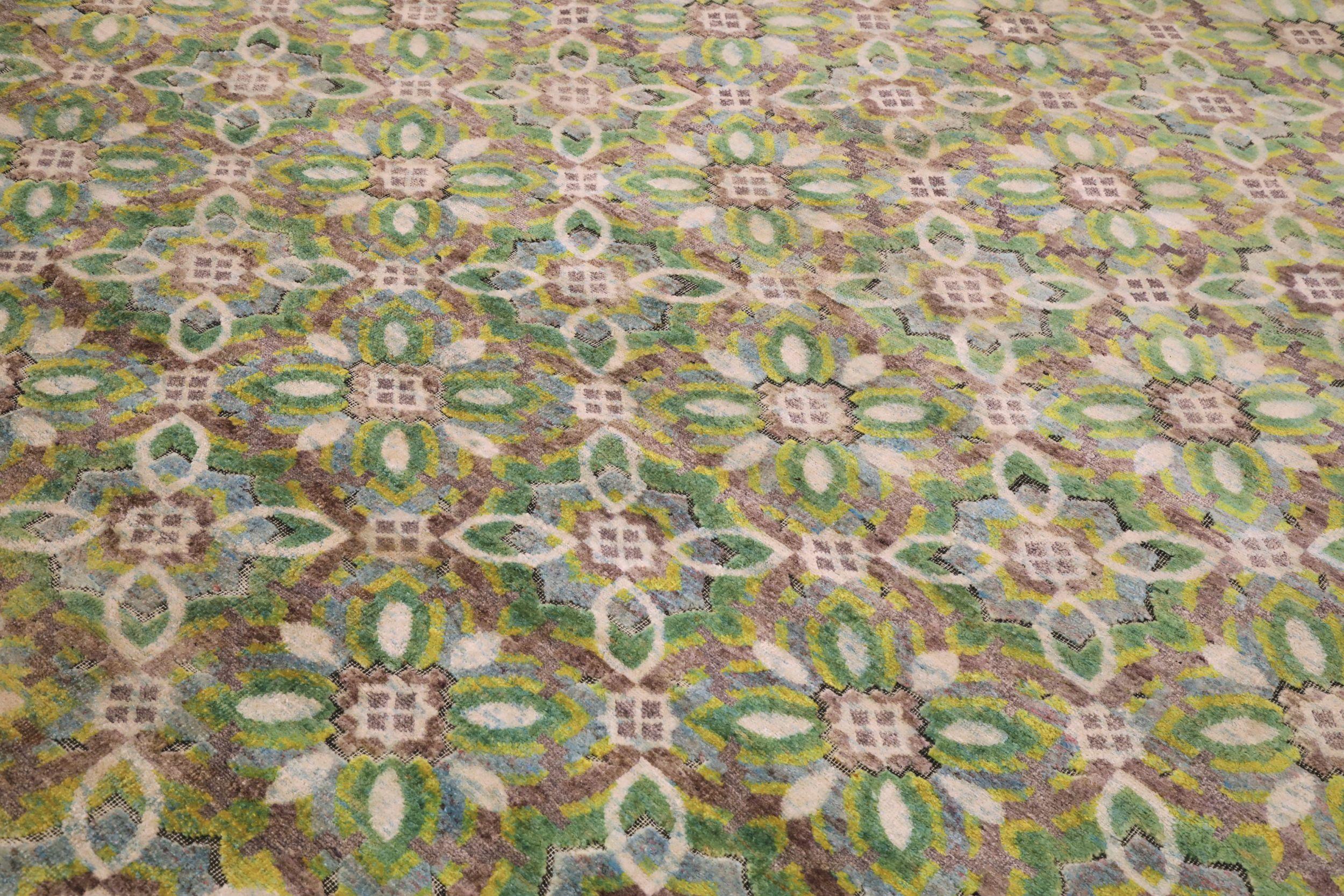 Moderne Tapis Ikat indiens en laine vert ivoire jaune - 94168 en vente