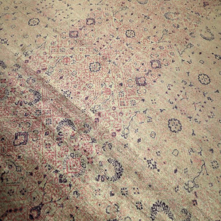 Moderne Tapis Ikat indiens - Motif rose ivoire en laine - 94144 en vente