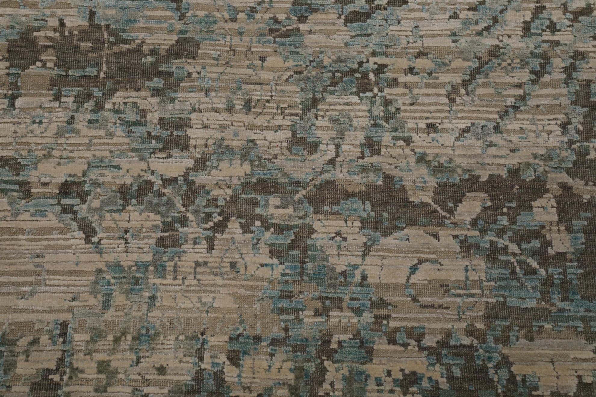 New India Area Rug Circa 1990 - Wool Blue Brown Ivory Design - 93275 In Excellent Condition For Sale In Dallas, TX