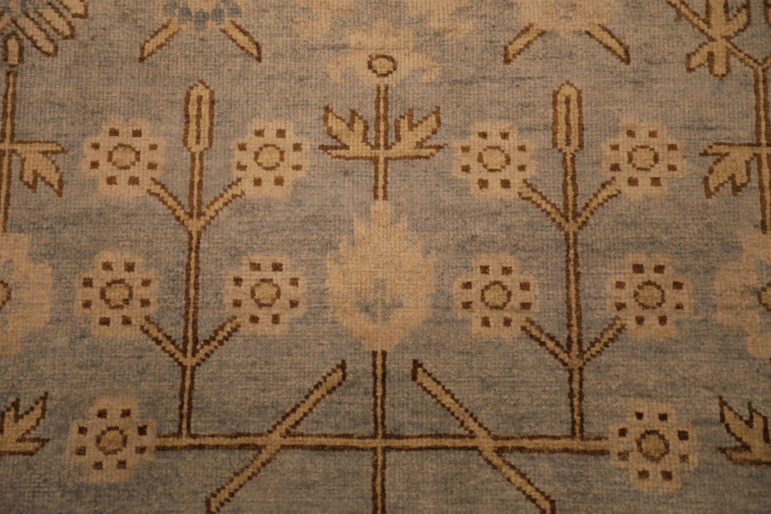 Tapis Khotan en laine bleu ivoire - 93847 Excellent état - En vente à Dallas, TX