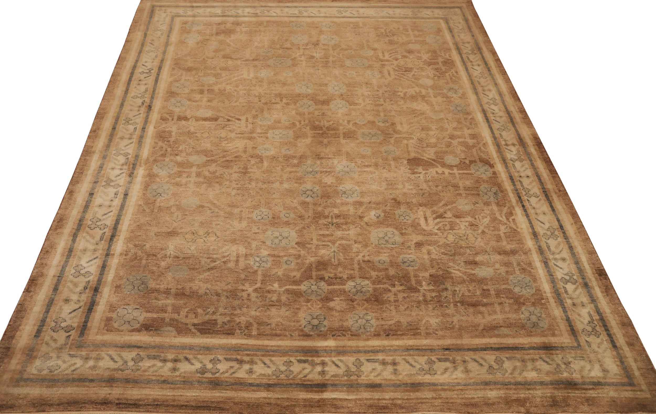 Découvrez l'élégance des tapis de l'Inde Khotan, datant de 1990. Conçu avec de la laine et du Design/One, ce design exclusif est parfait pour mettre en valeur votre espace.