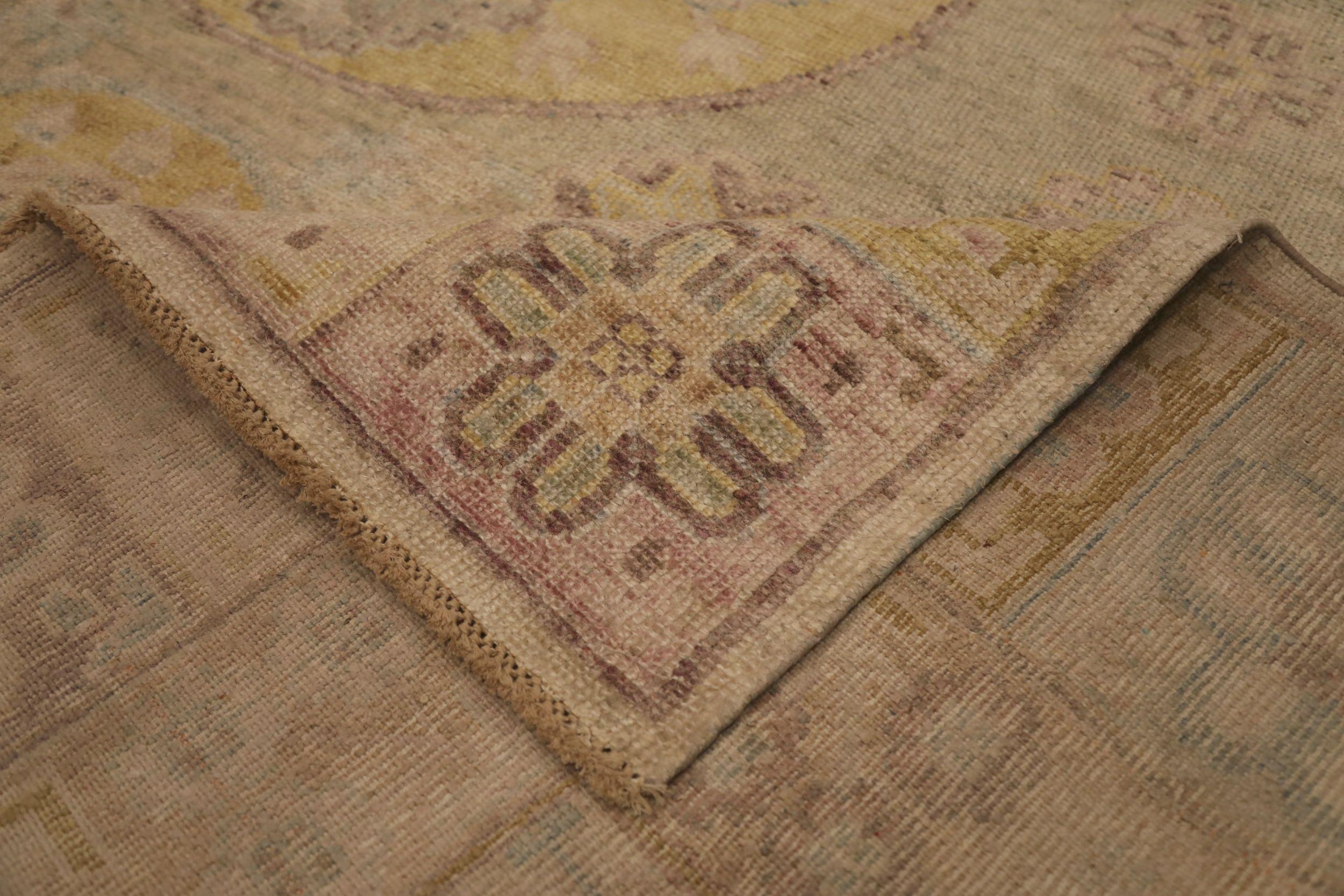 Moderne Tapis Khotan en laine ivoire et jaune, Inde - 93812 en vente