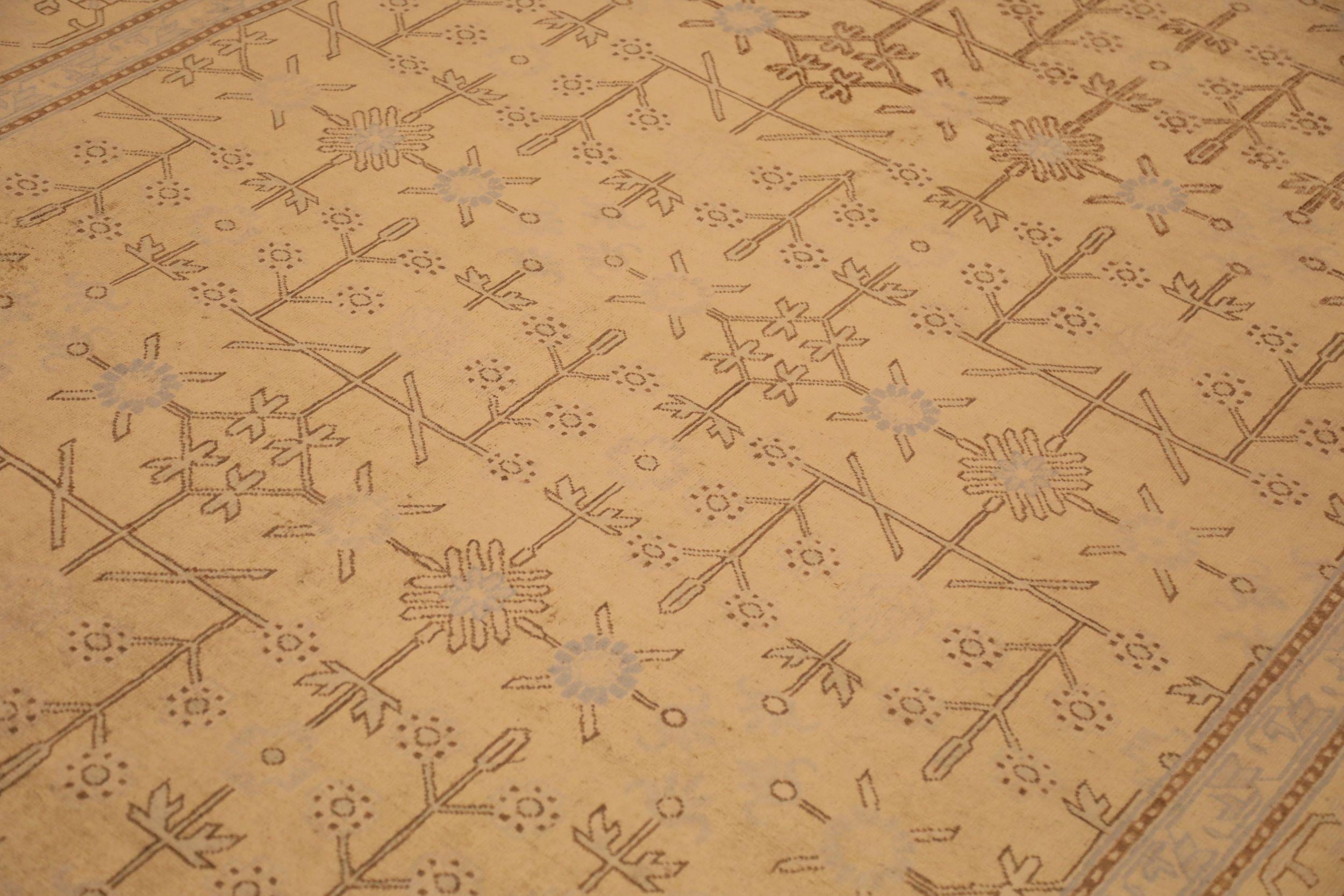 Moderne Tapis Khotan en laine ivoire et jaune, Inde - 93852 en vente