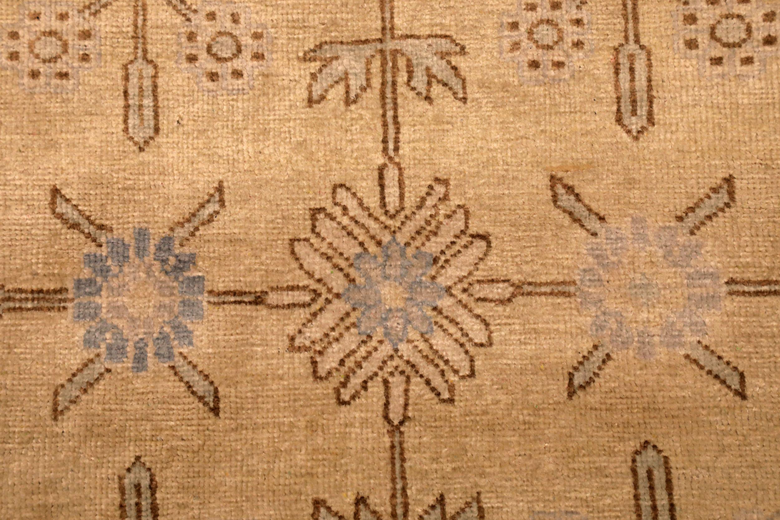 Indian India Khotan Area Rugs - Wool Ivory Yellow Design - 94076 For Sale