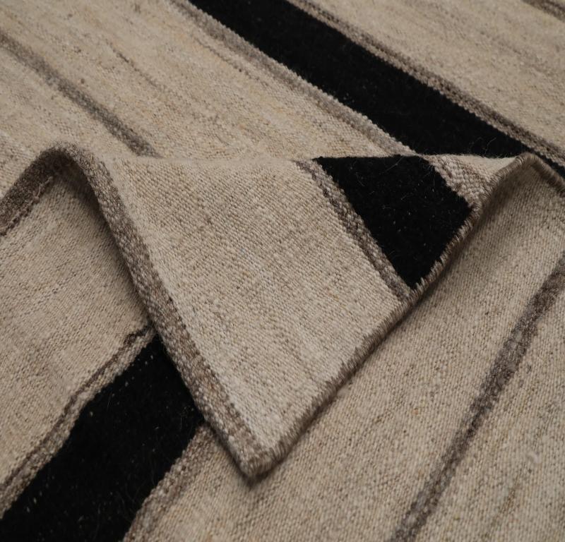 Rug & Kilim India Circa 1990 - Lana Marrone Avorio Design - 99536 In condizioni ottime in vendita a Dallas, TX