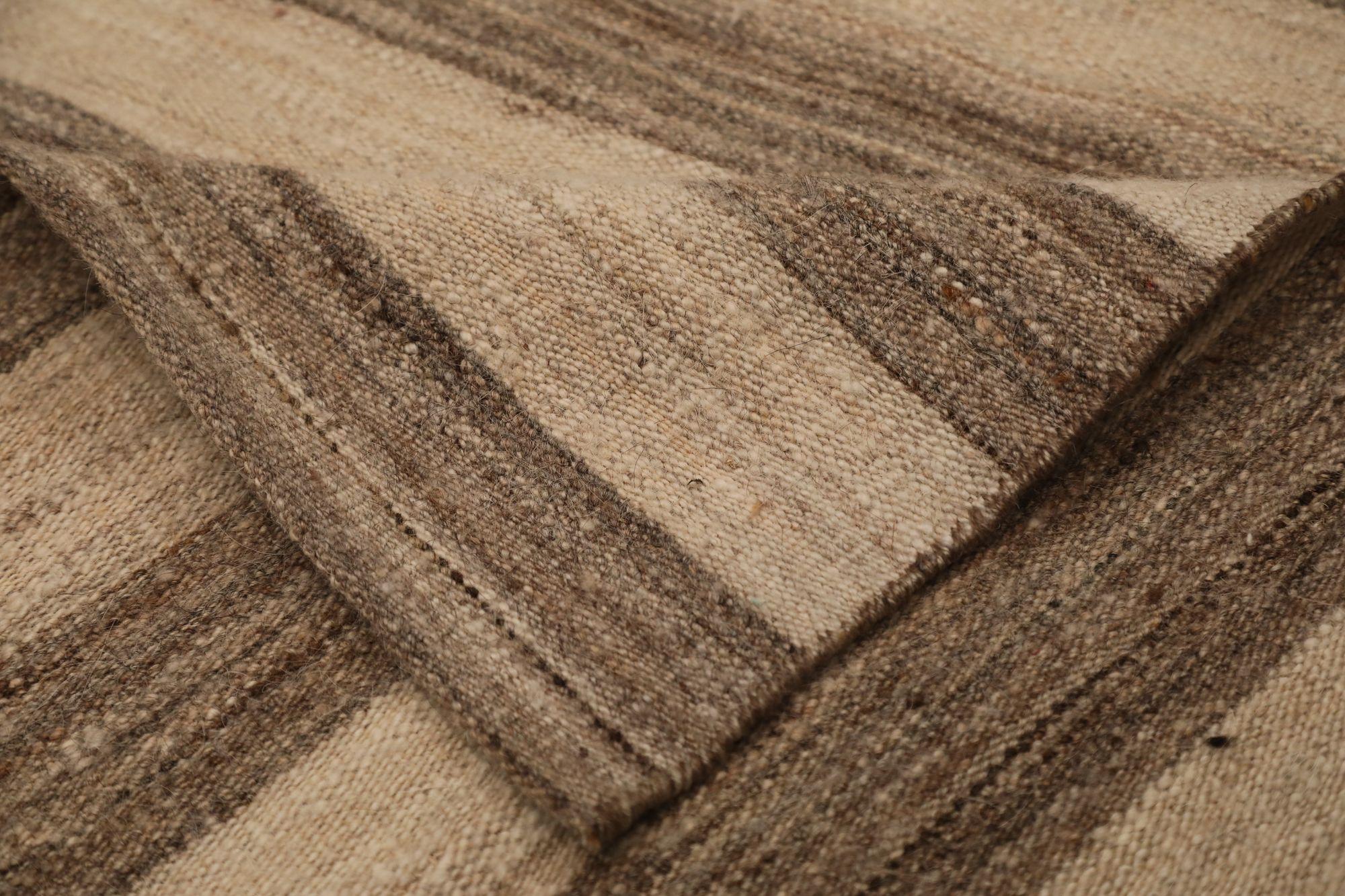 India Kilim Area Rugs - Wool Brown Ivory Design - 96641 In Excellent Condition For Sale In Dallas, TX