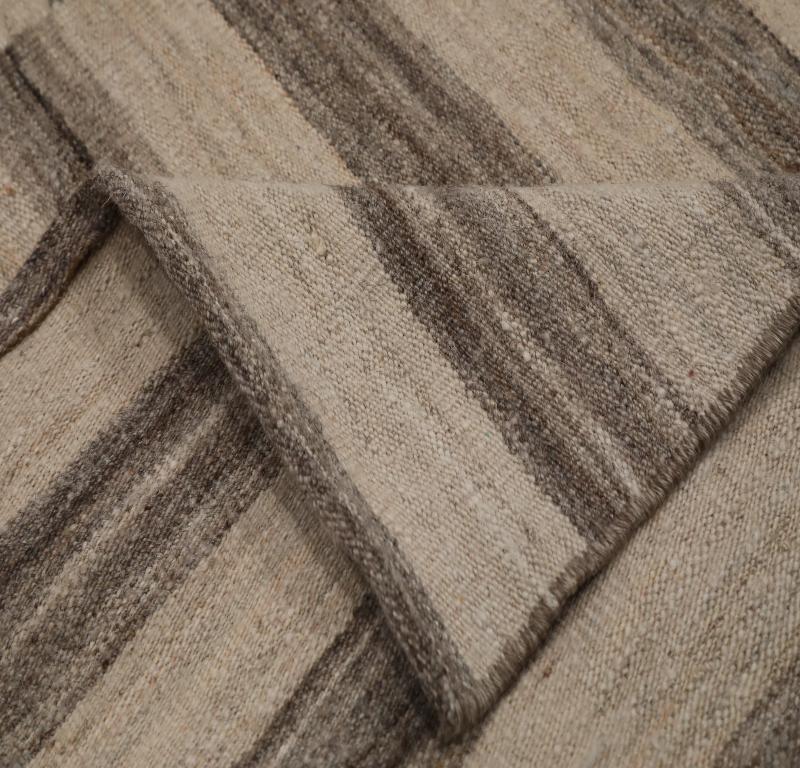 Indien Kilim Kleiner Teppich CIRCA 1990 - Wolle Braun Elfenbein Design - 99535 (Handgewebt) im Angebot